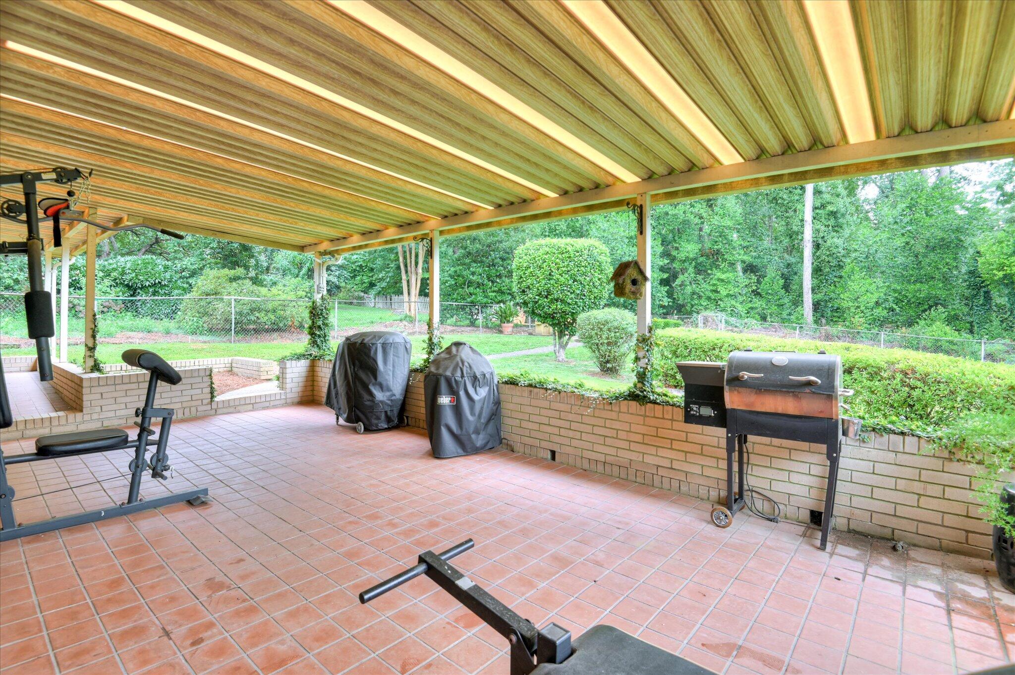 637 Canterbury Drive