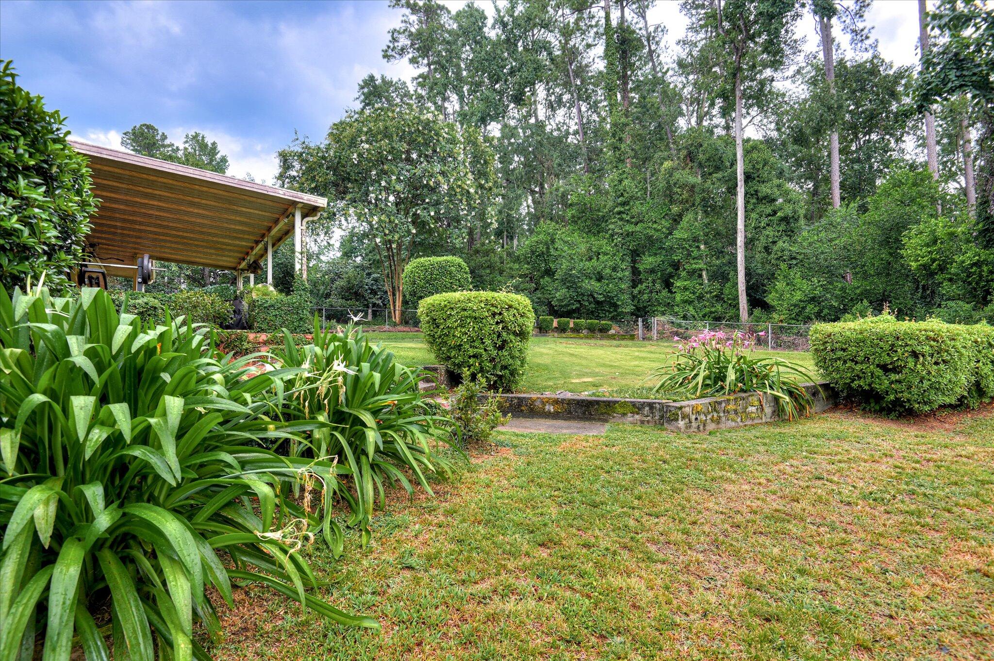 637 Canterbury Drive