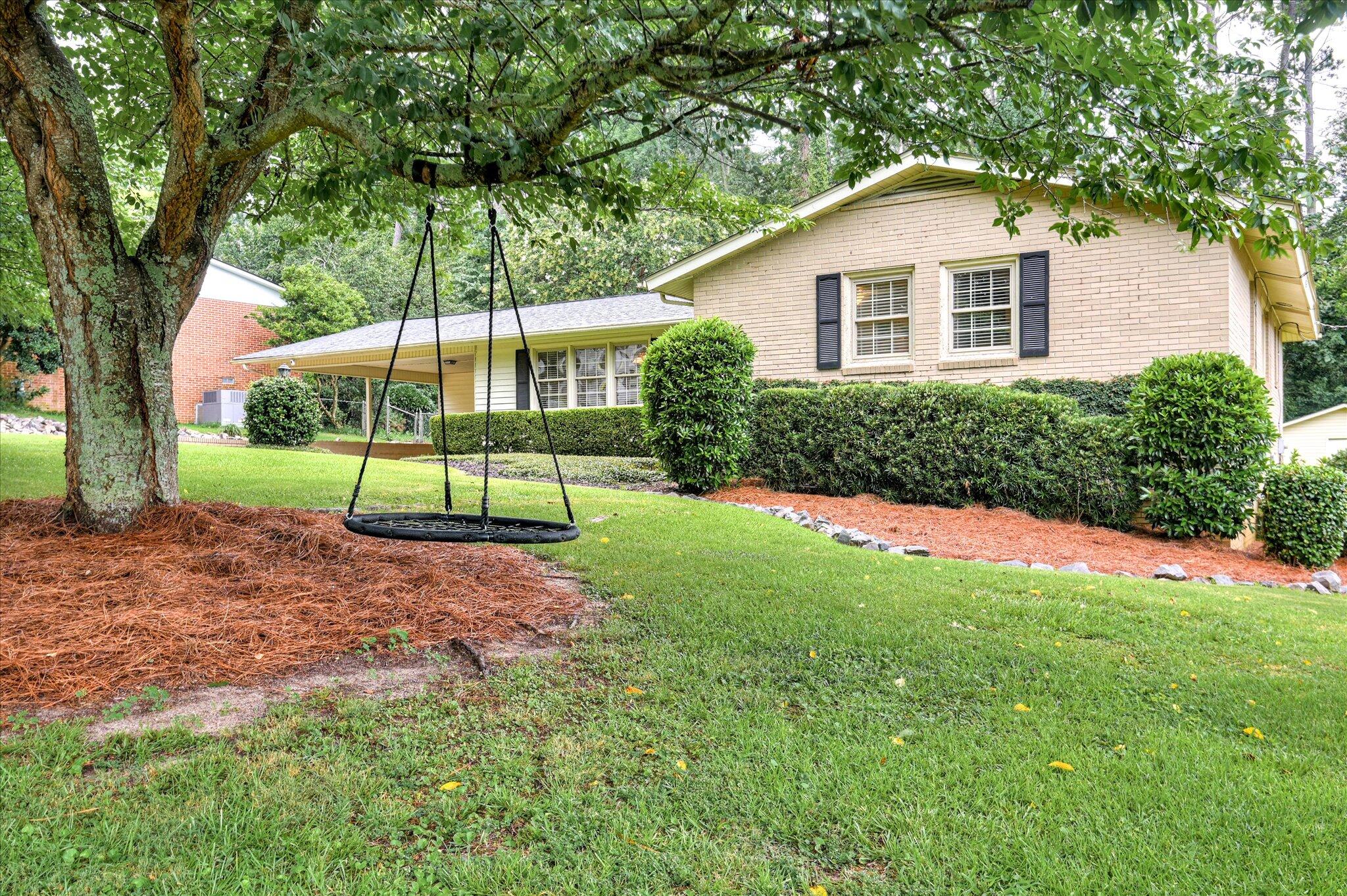 637 Canterbury Drive