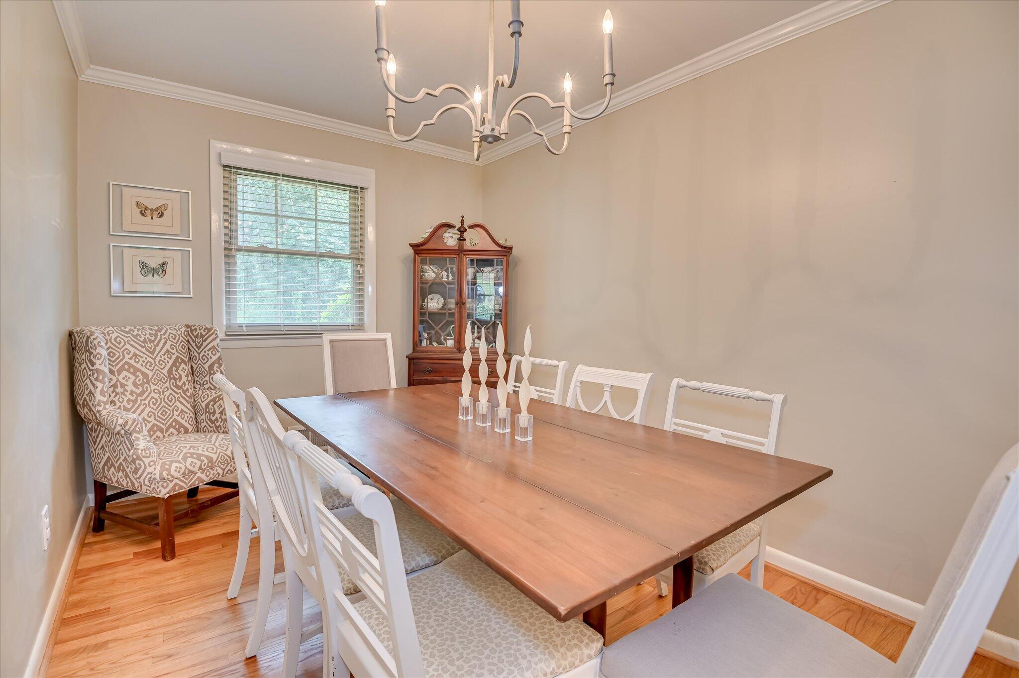 637 Canterbury Drive