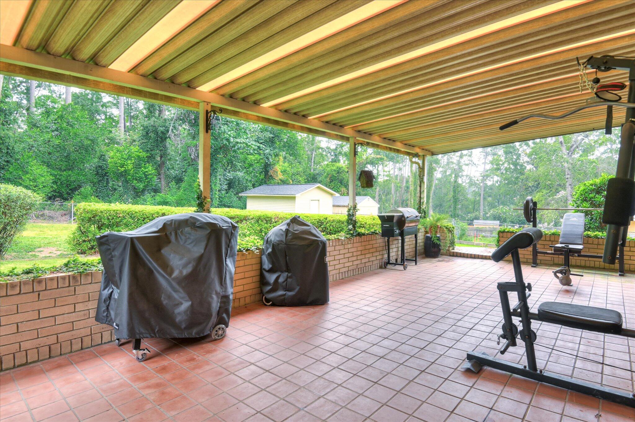 637 Canterbury Drive