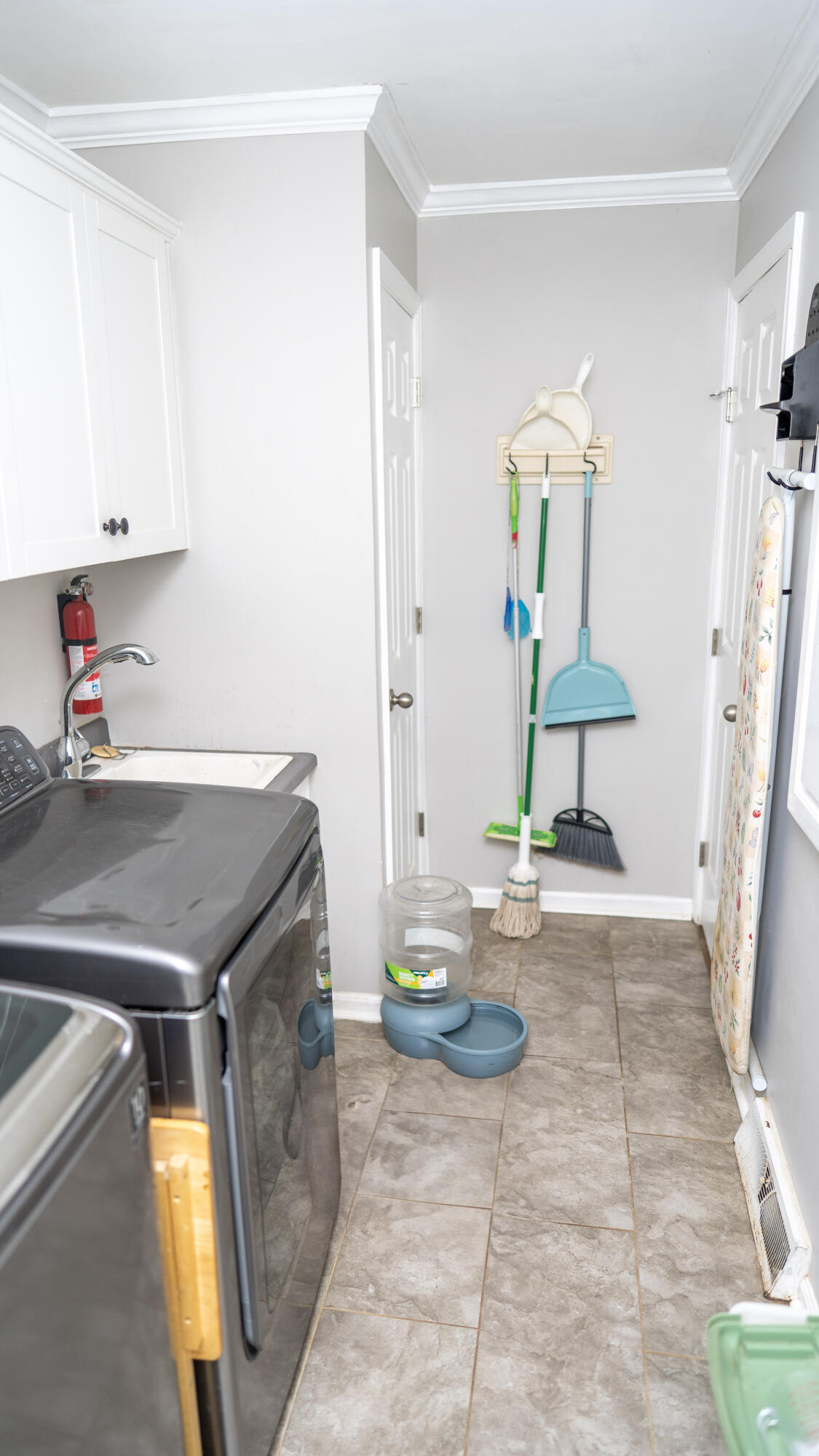 6583 Eubank Drive Drive