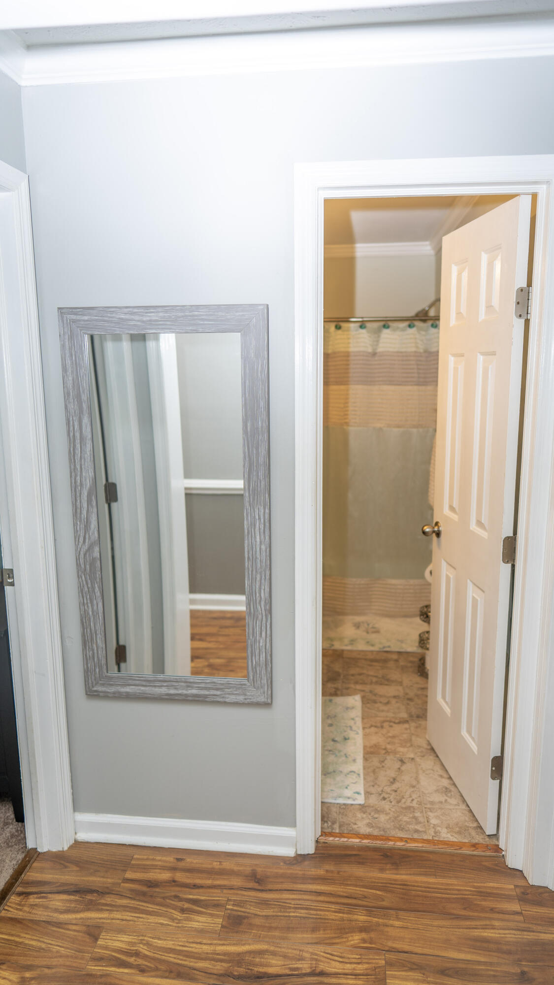 6583 Eubank Drive Drive