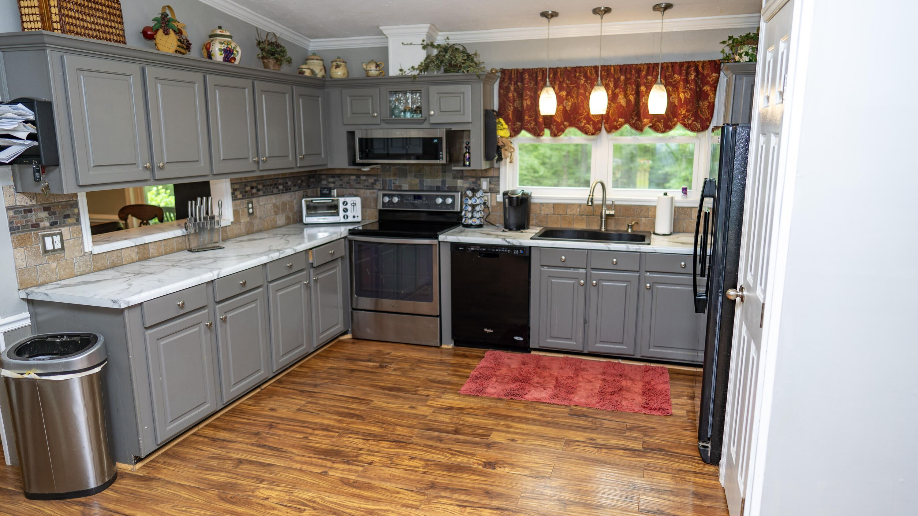 6583 Eubank Drive Drive