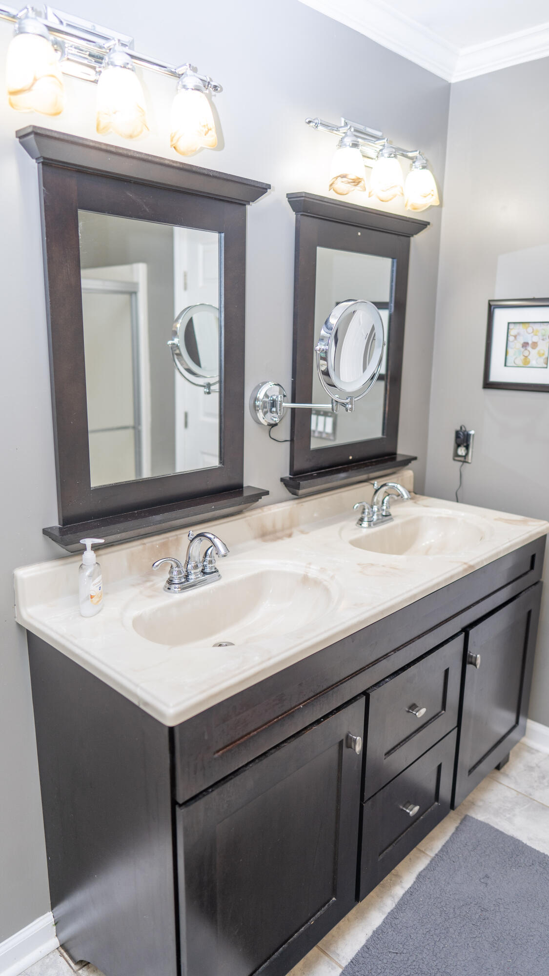 6583 Eubank Drive Drive