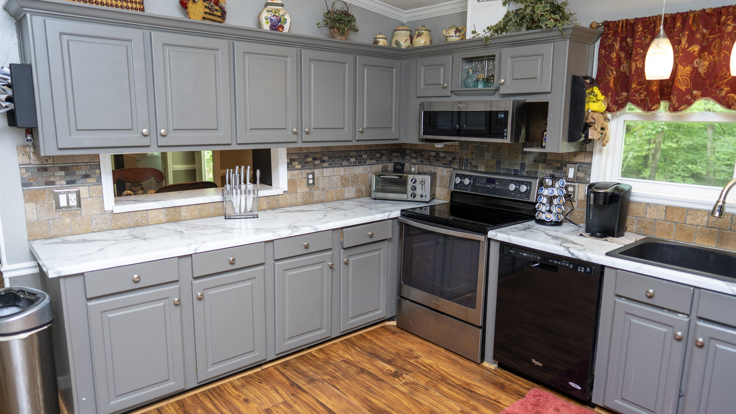 6583 Eubank Drive Drive