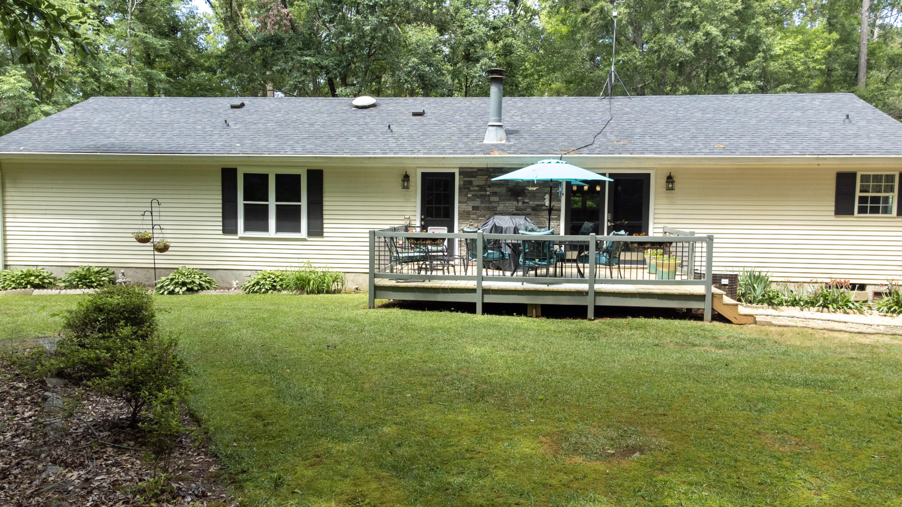 6583 Eubank Drive Drive