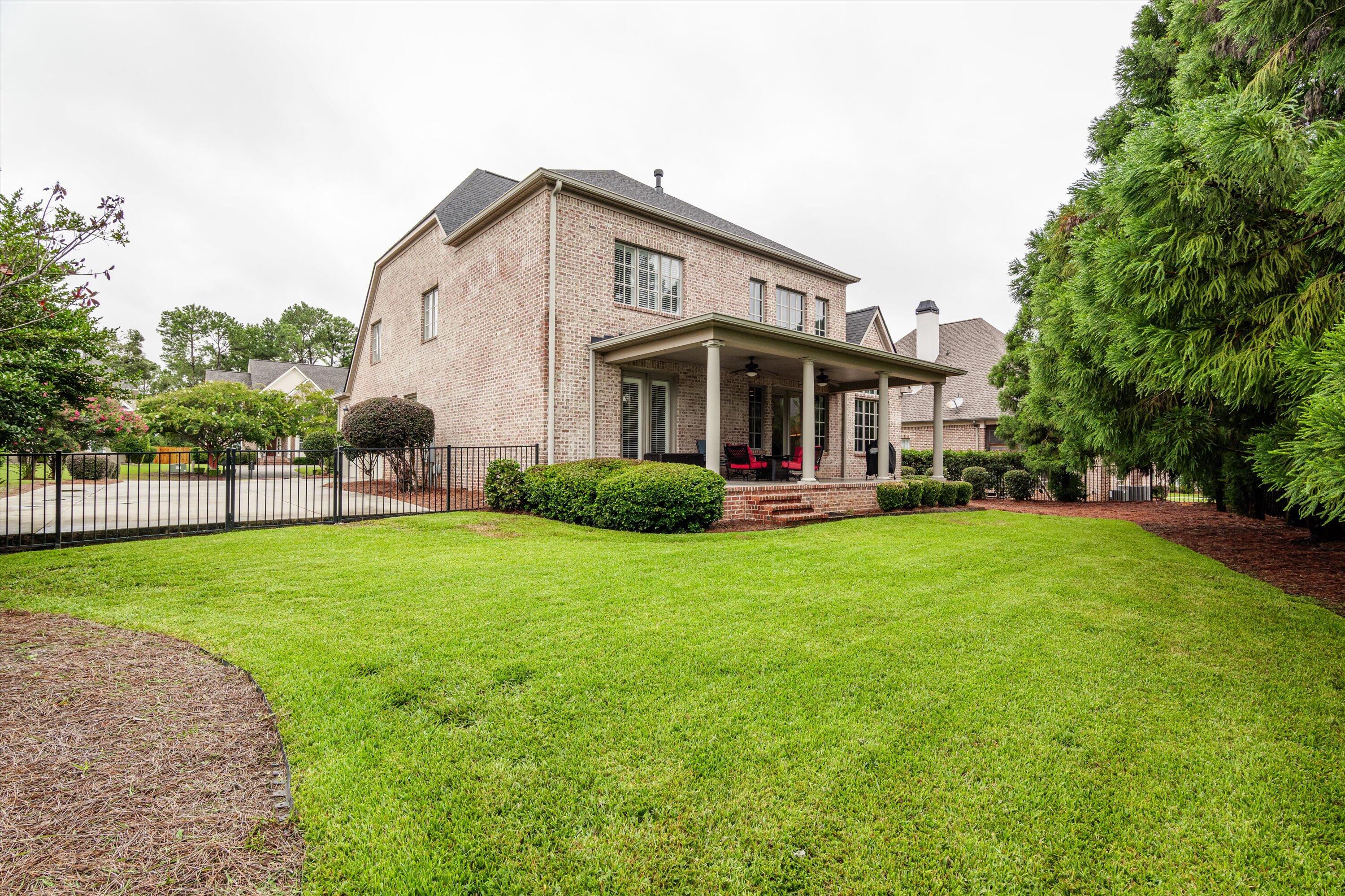 1013 Emerald Place