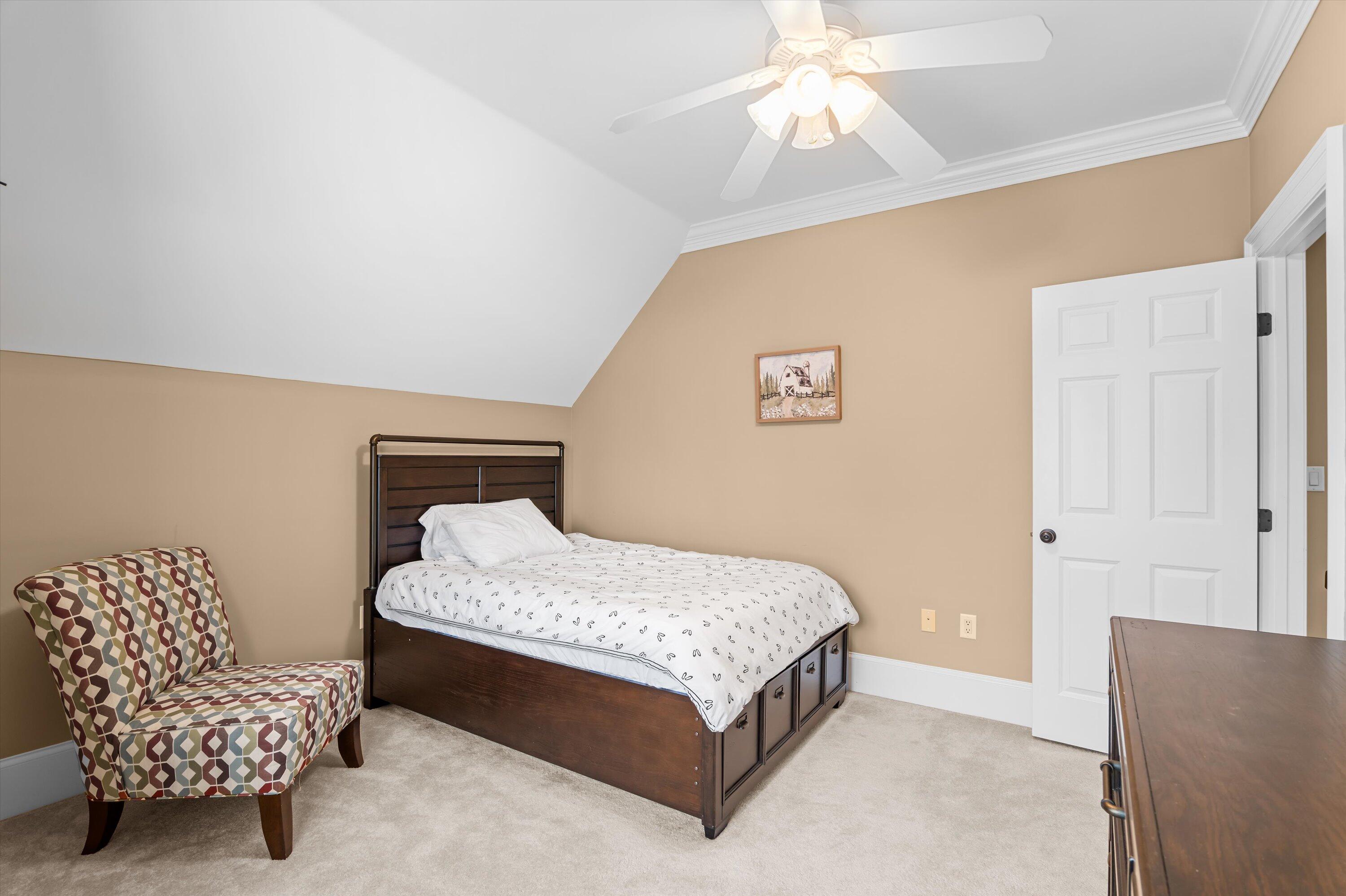 1013 Emerald Place