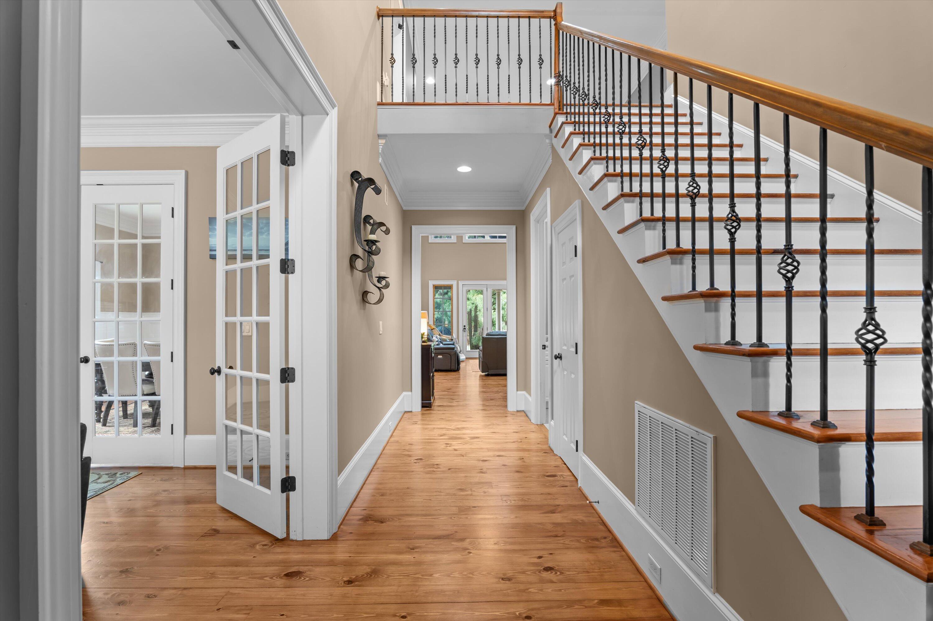 1013 Emerald Place