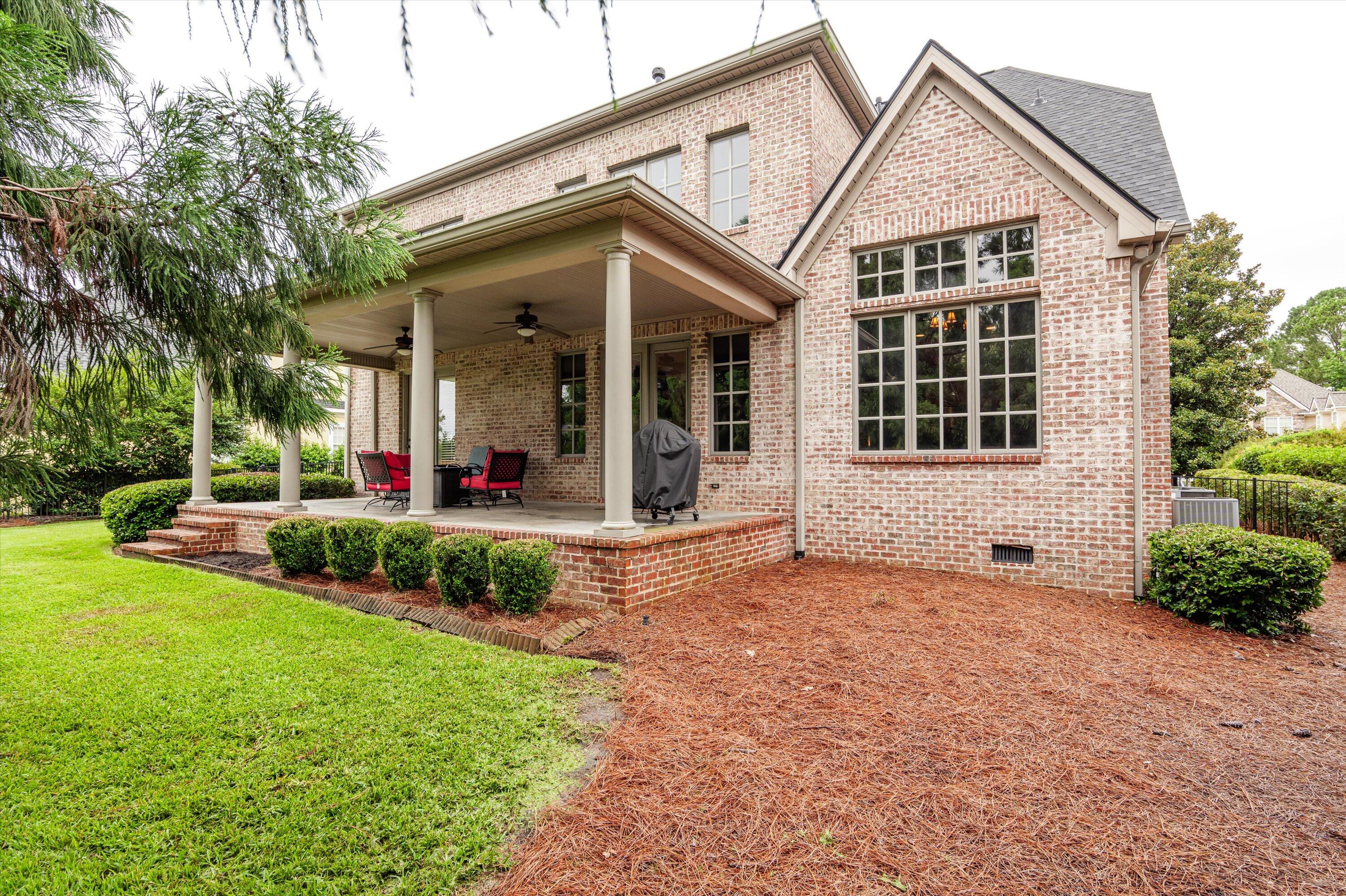 1013 Emerald Place