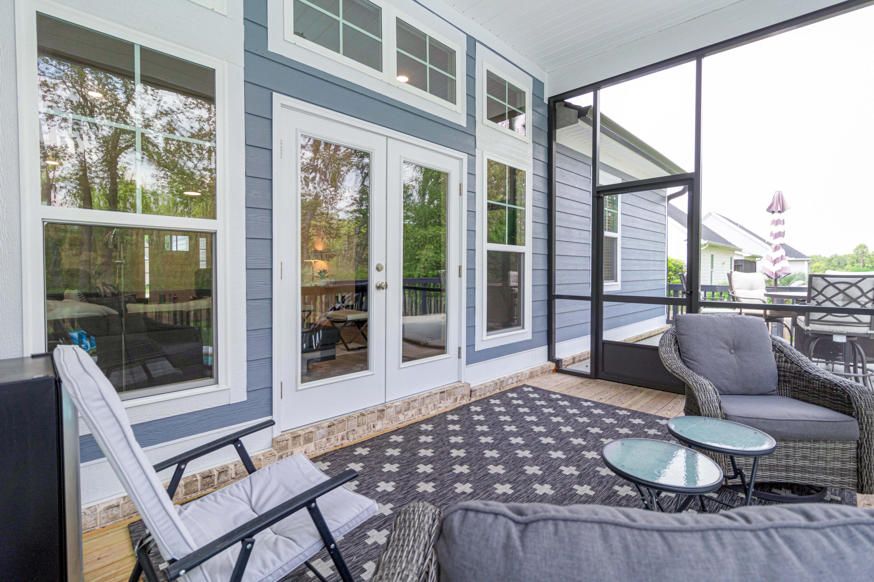 555 Rivernorth Dr.