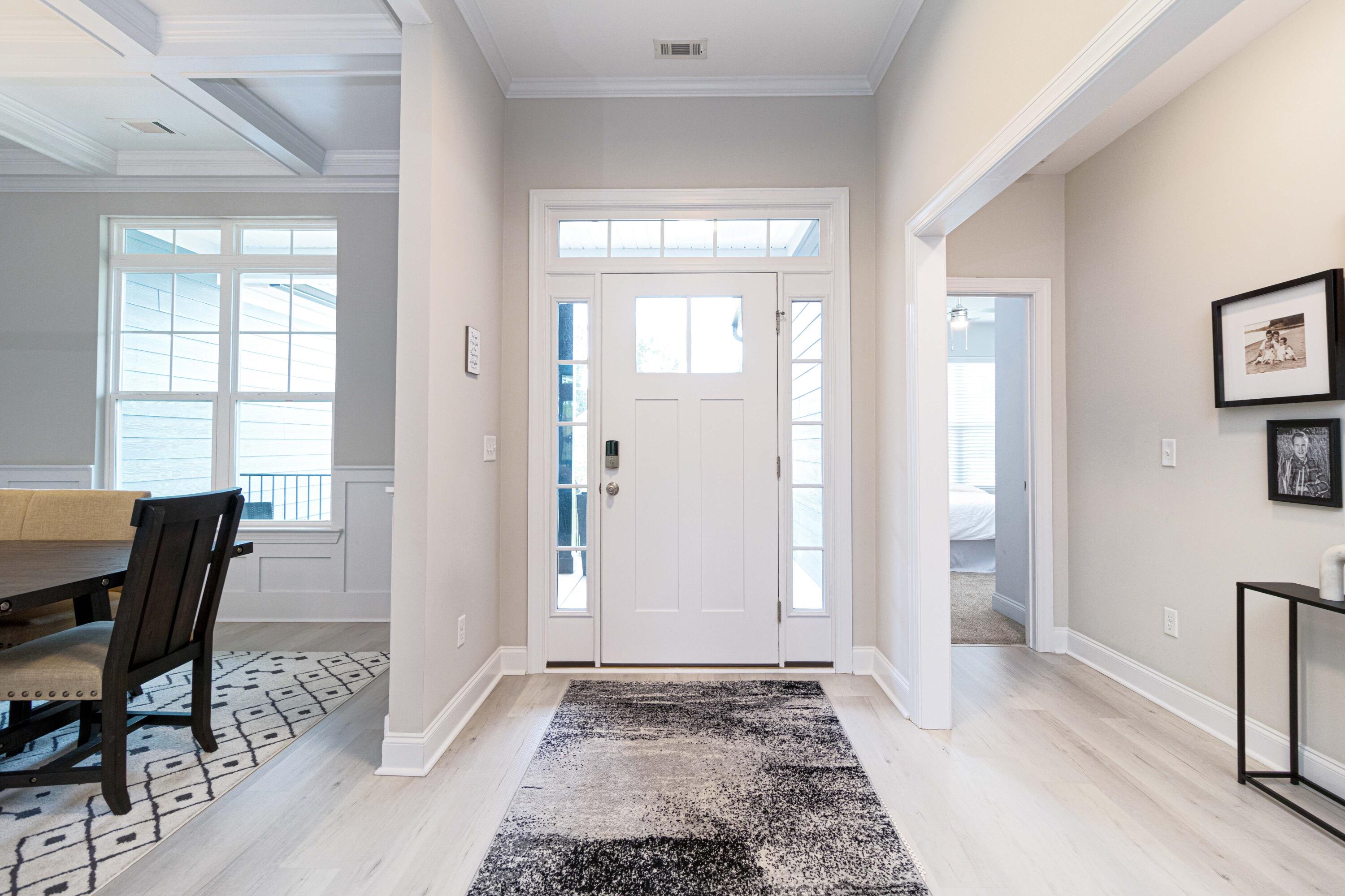 555 Rivernorth Dr.
