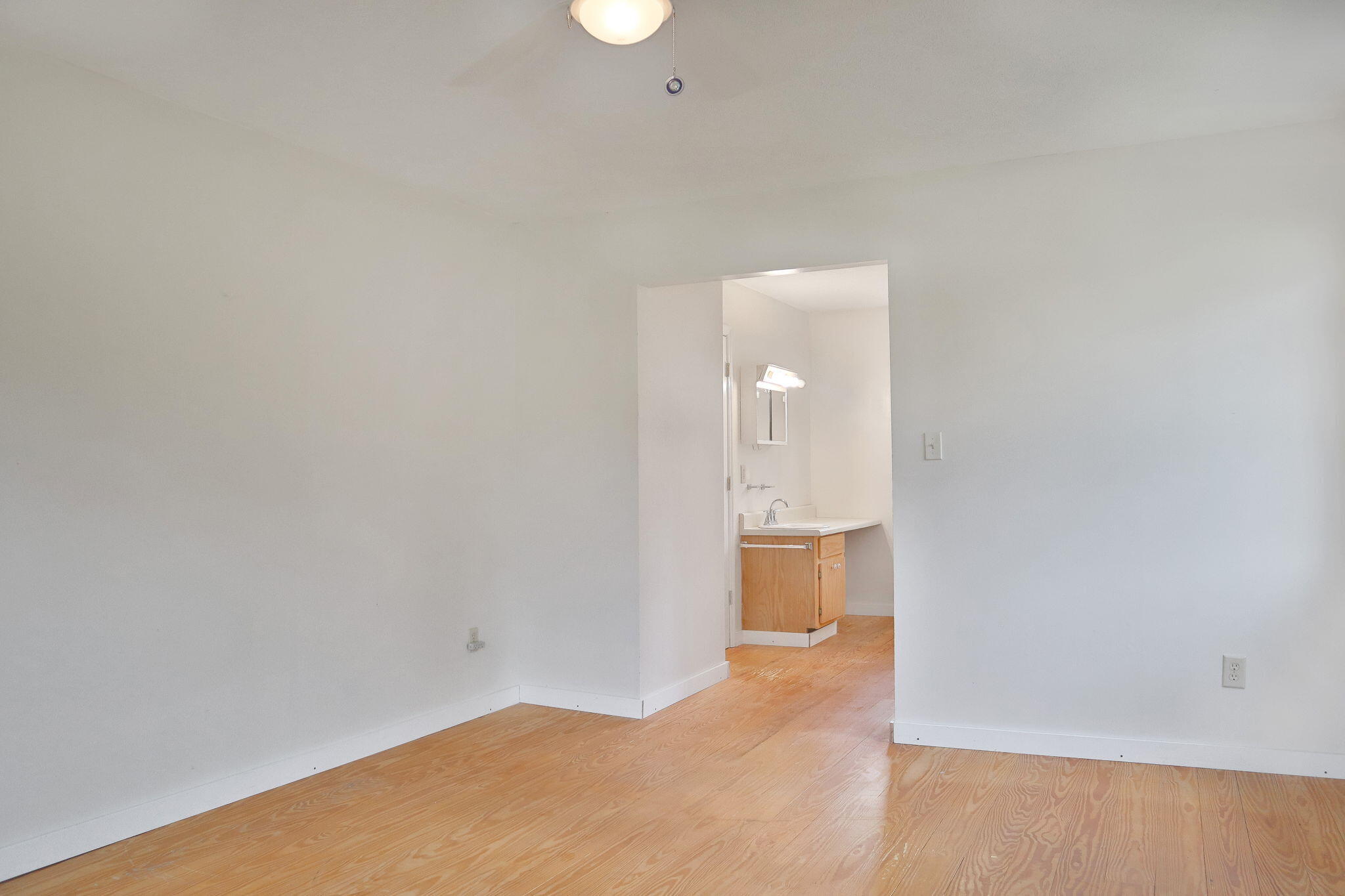 1085 Lake Dr.