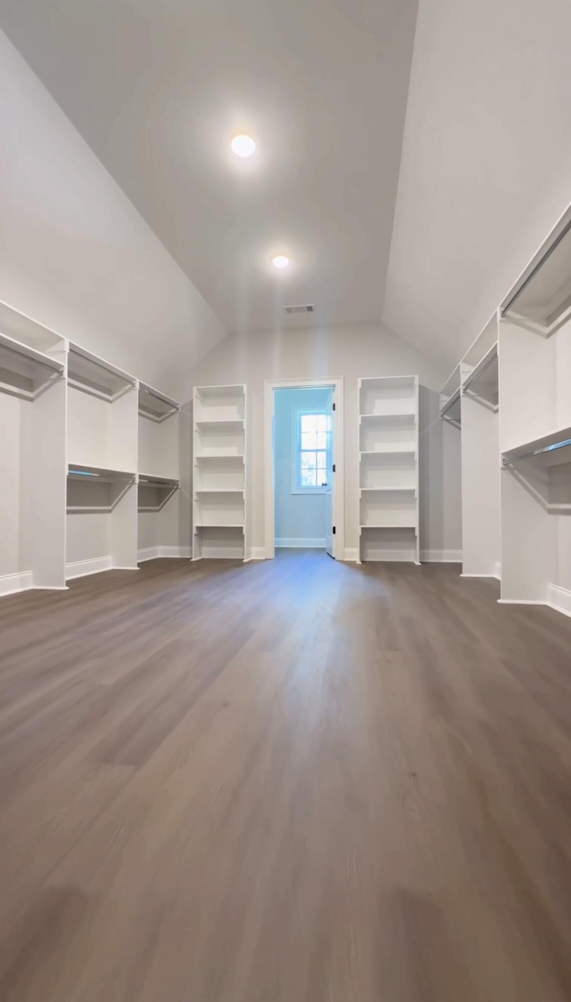 2571 William Few Parkway
