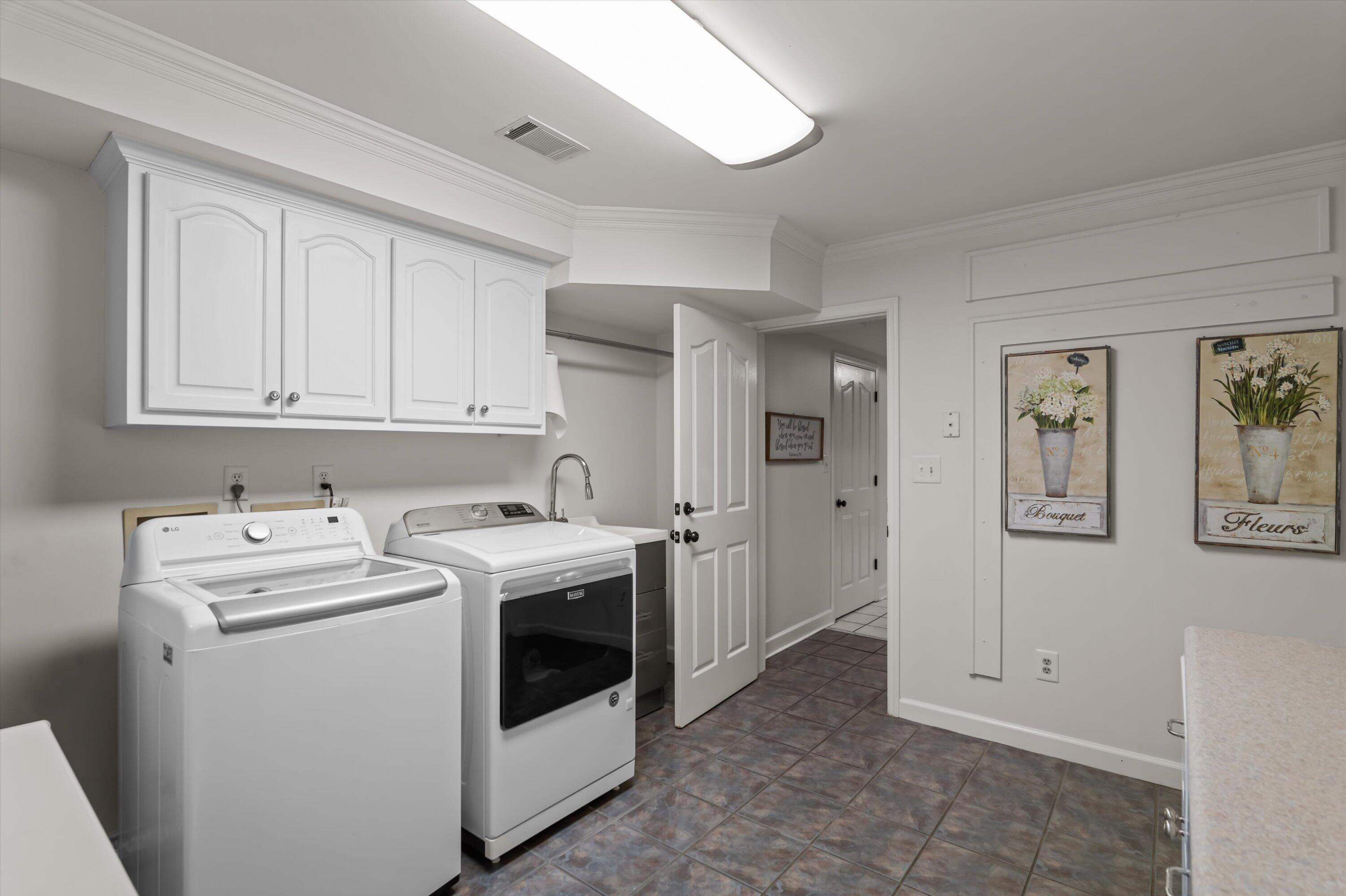 3644 Point Comfort Landing