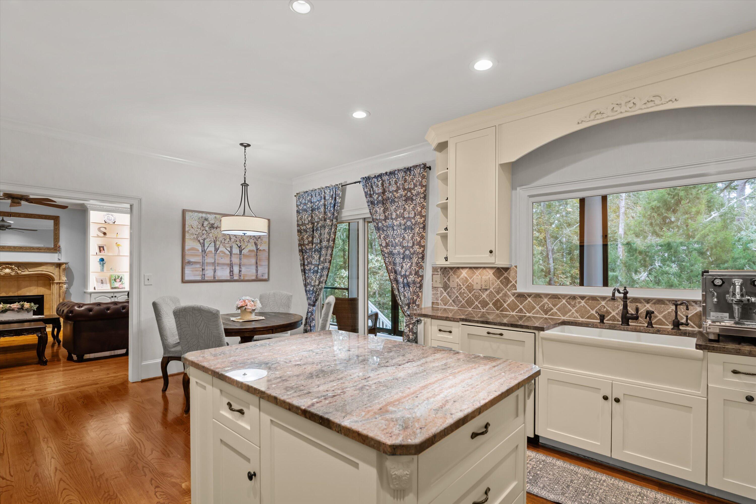 3644 Point Comfort Landing