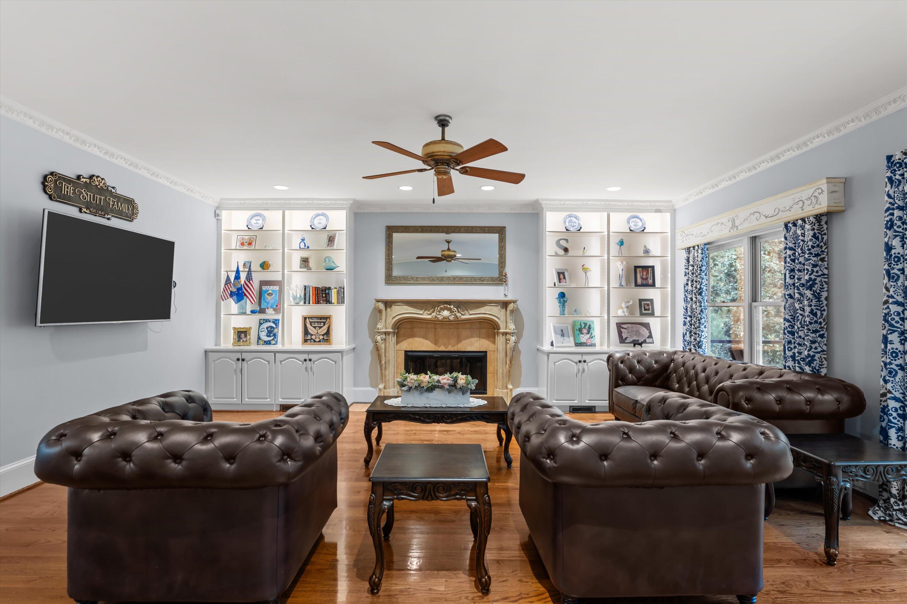 3644 Point Comfort Landing