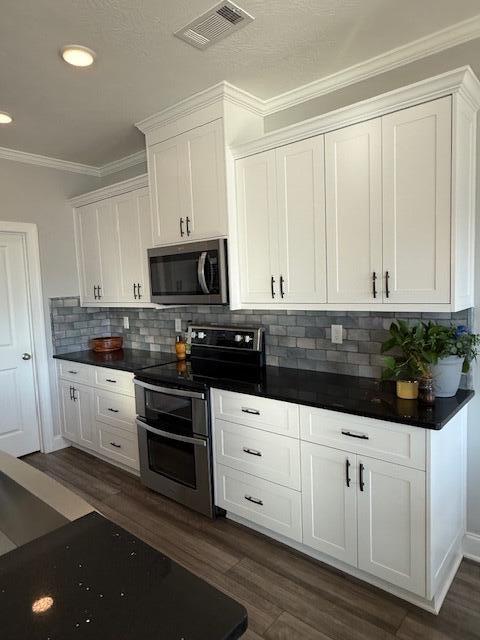 938 Walker Point Drive Drive