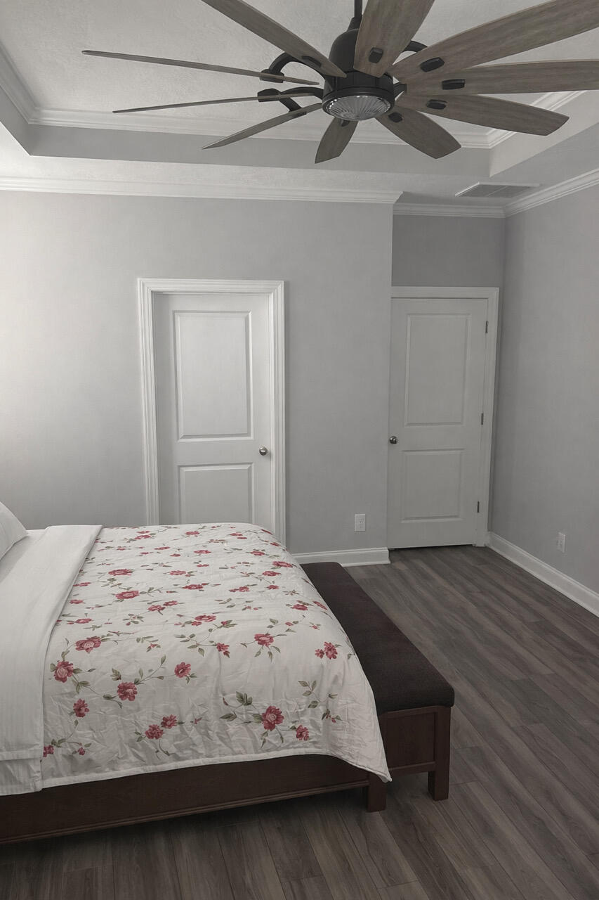 938 Walker Point Drive Drive