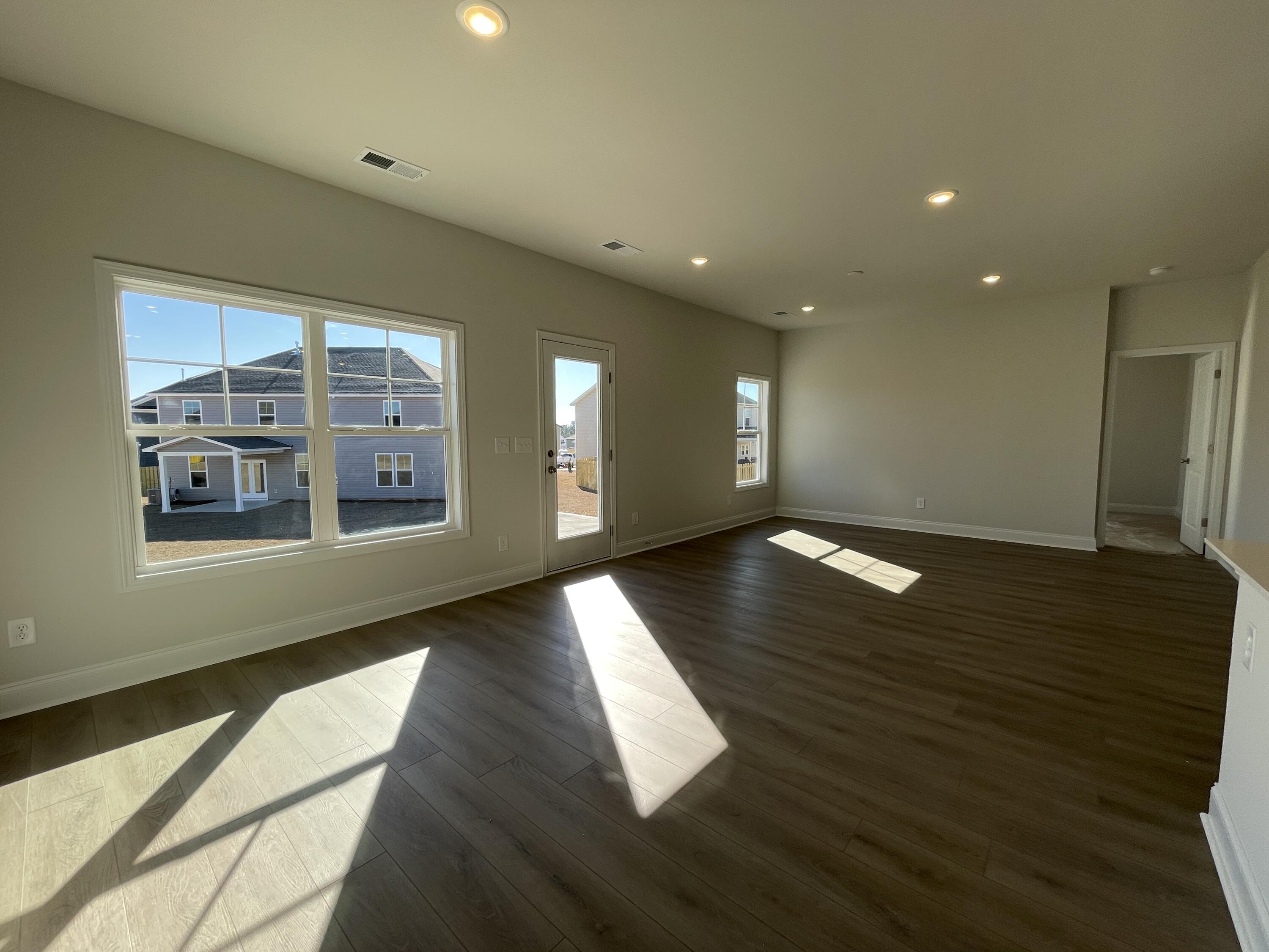 3521 NW Tanbark Oak Lane