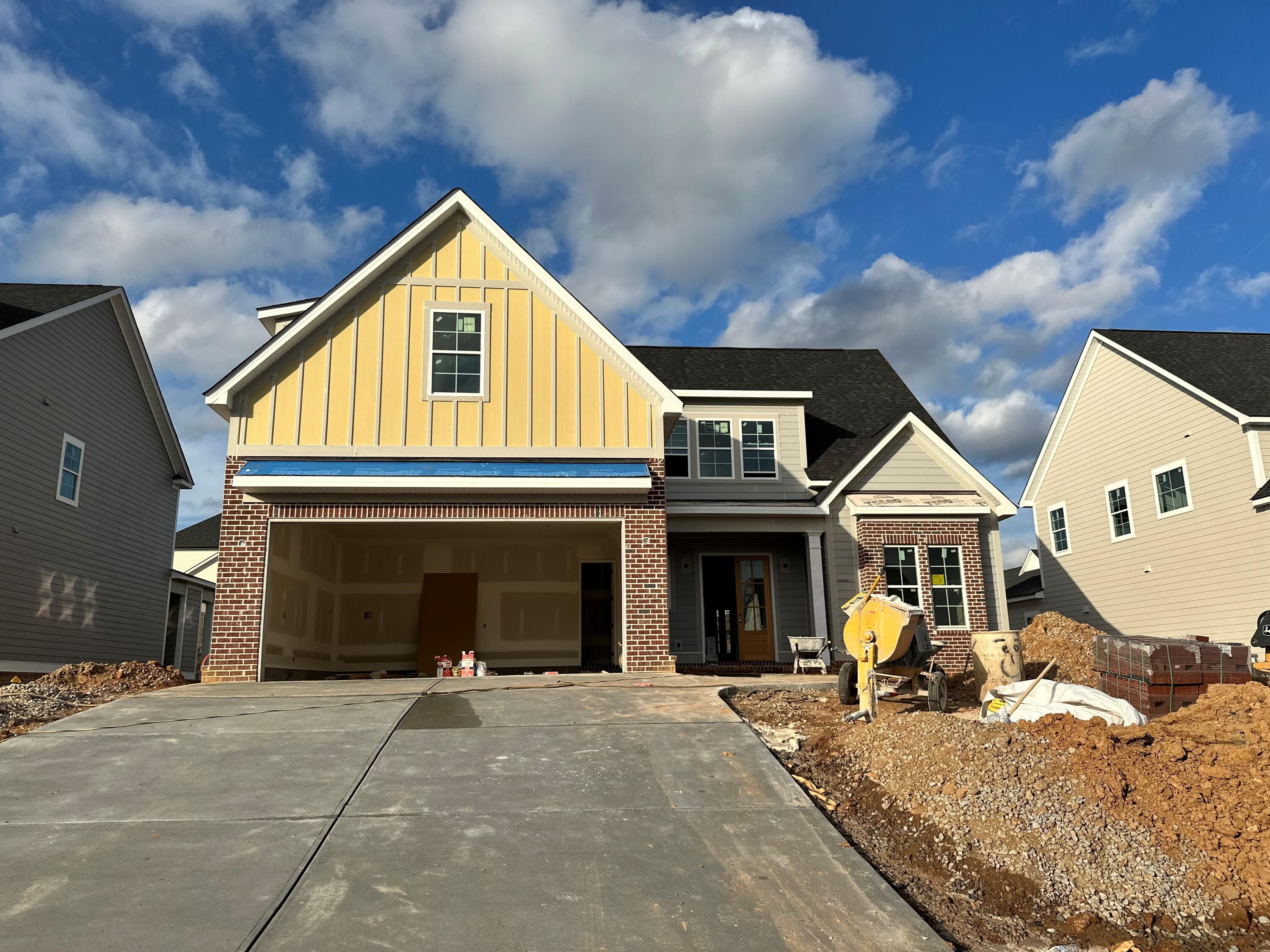 819 Sparrow Pointe Avenue