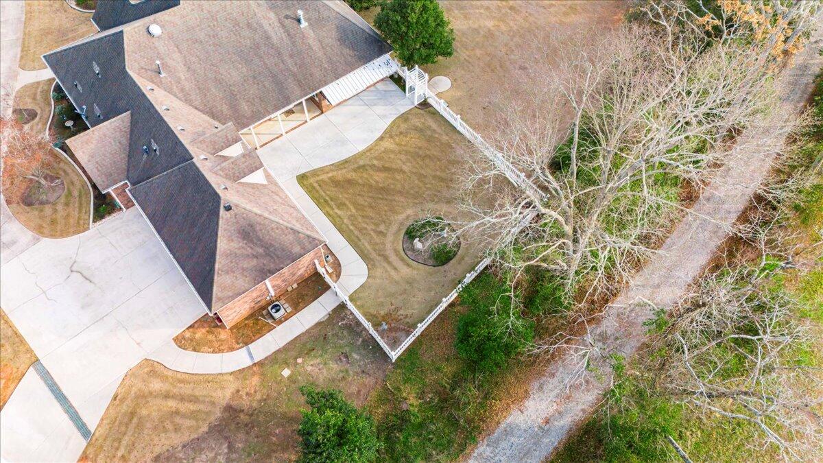 492 Cedric Way