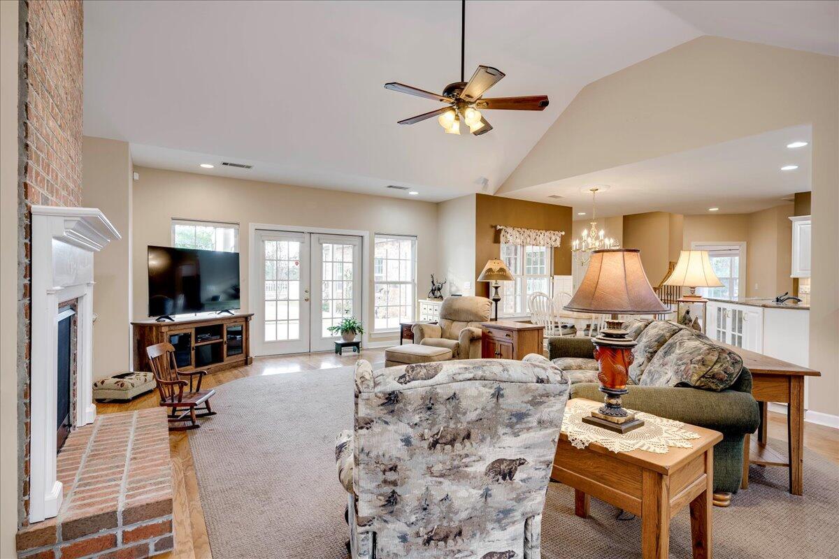 492 Cedric Way