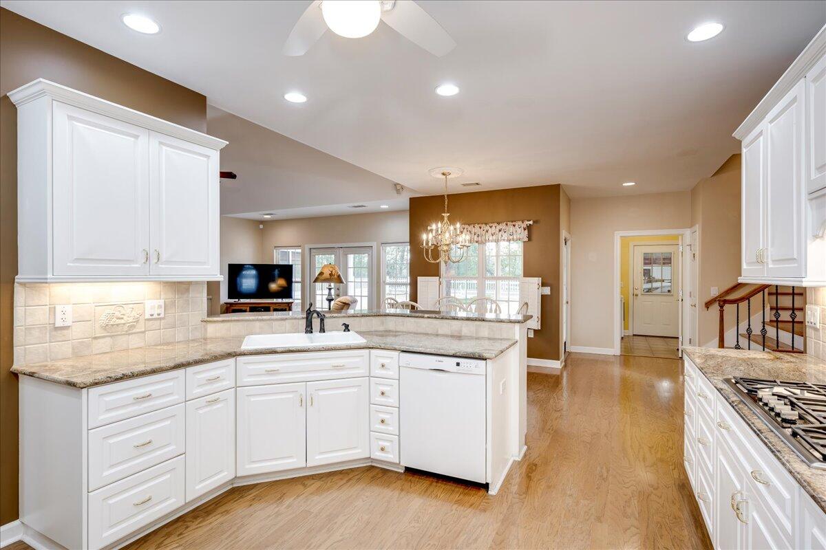 492 Cedric Way