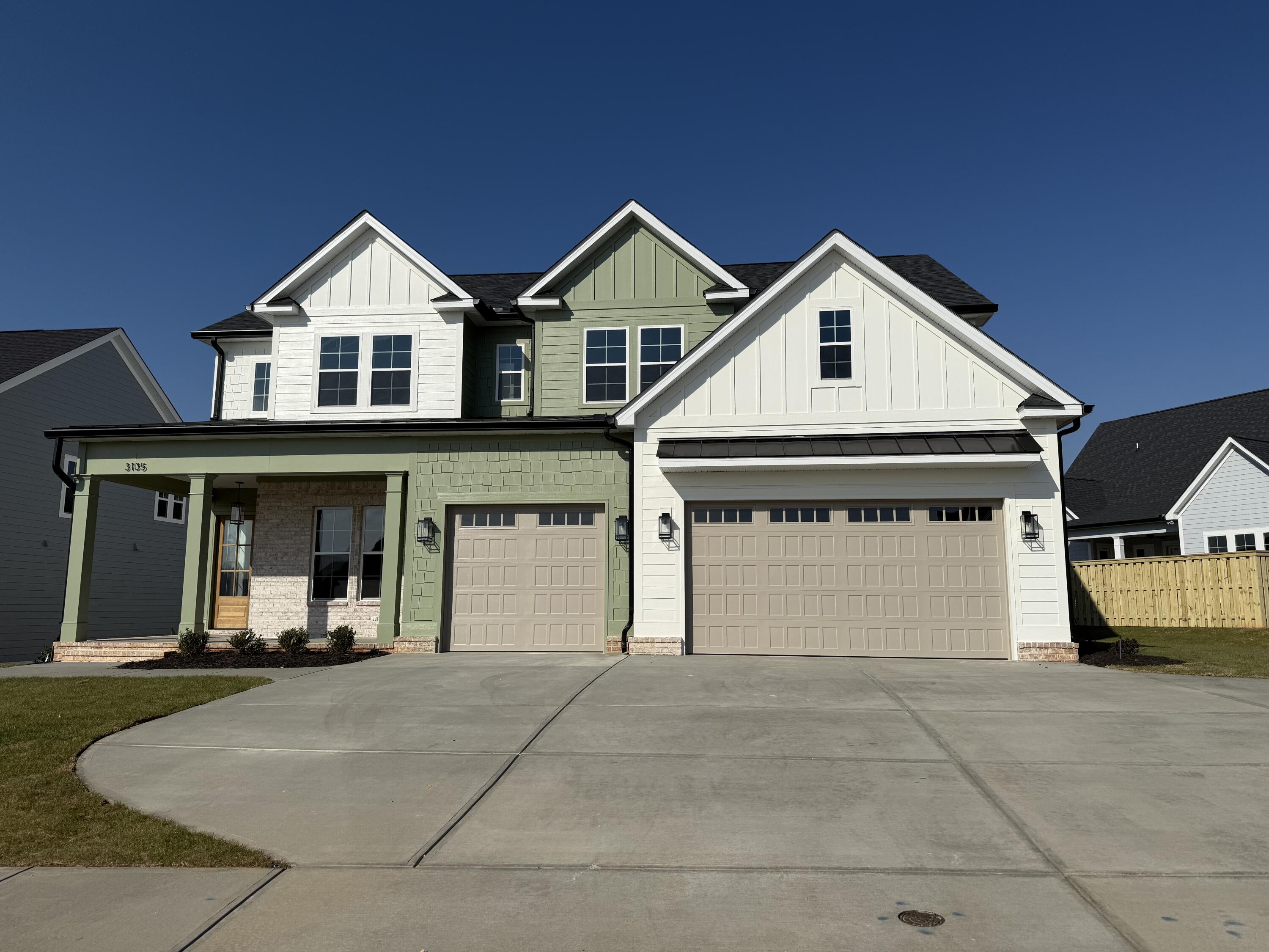 3135 Rosewood Drive