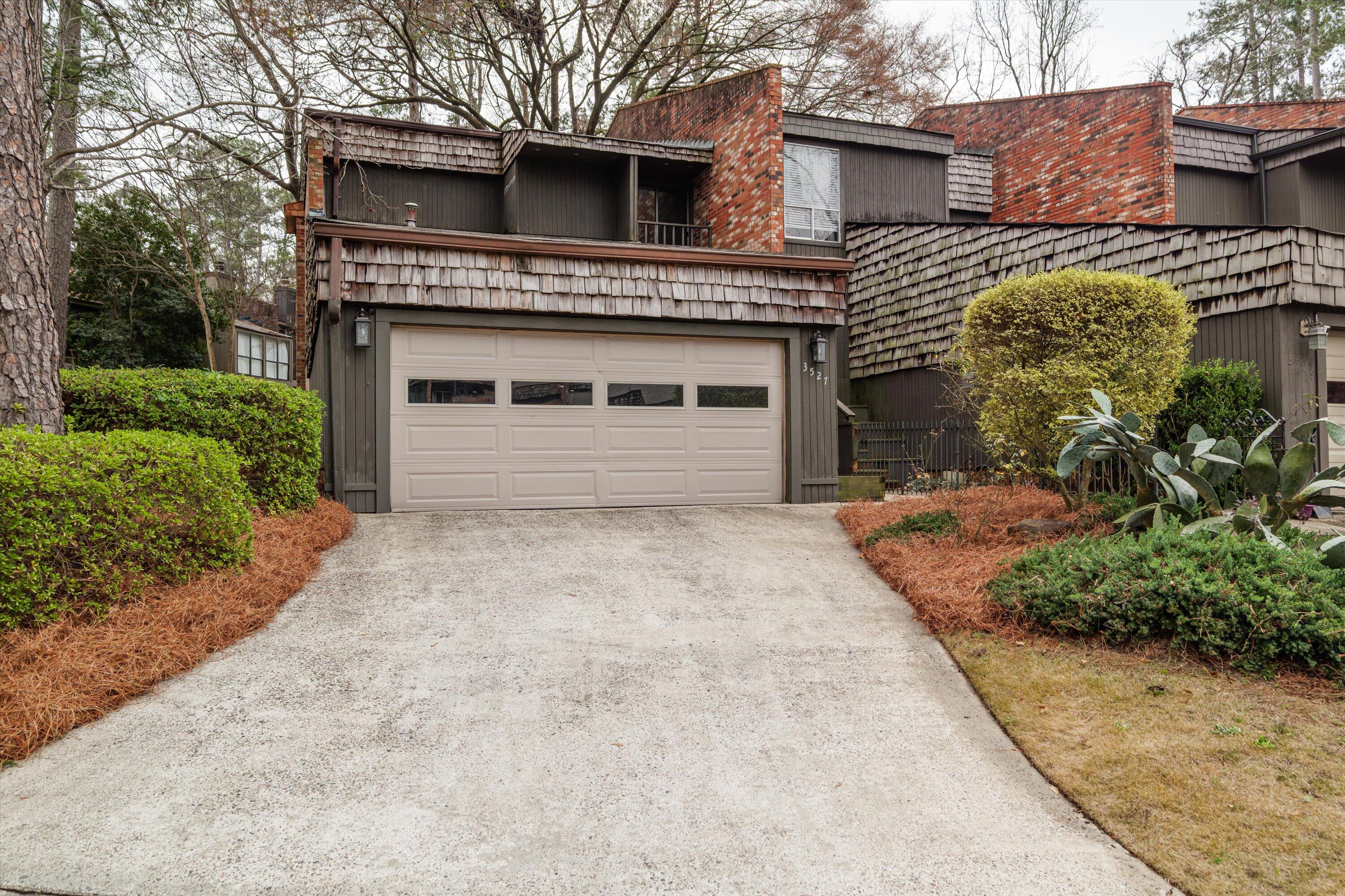 3527 Gleneagles Drive