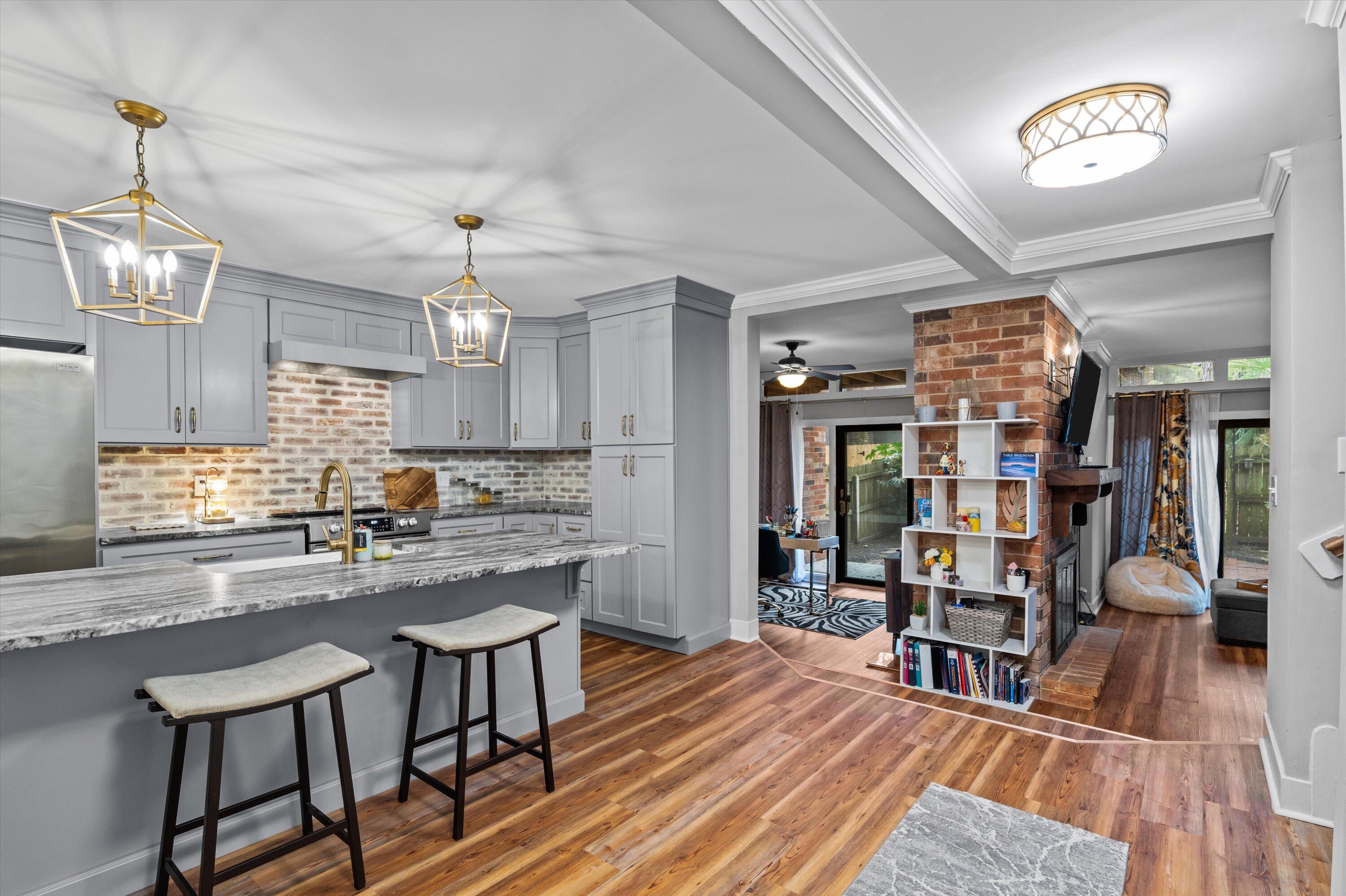 3527 Gleneagles Drive