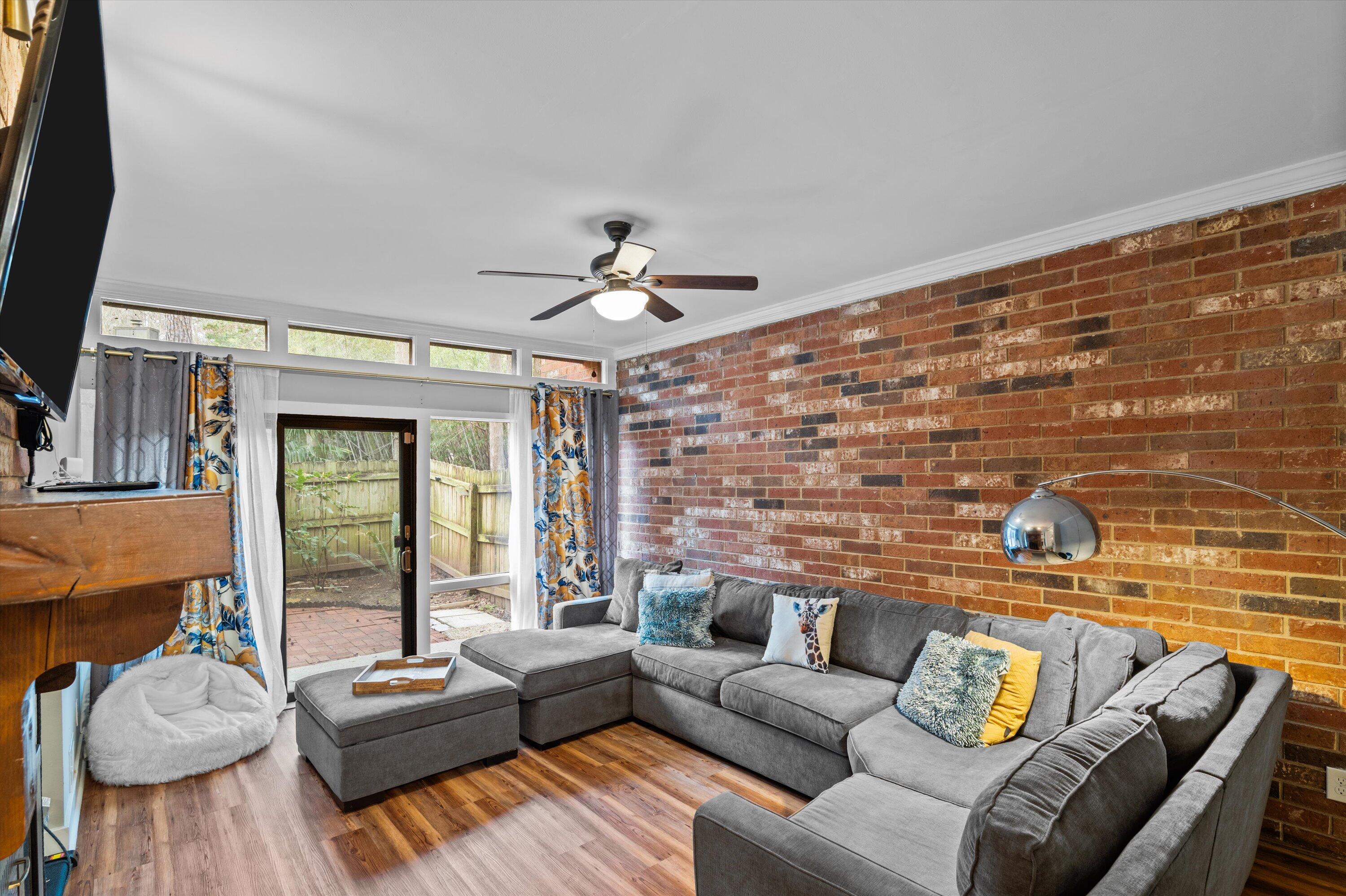 3527 Gleneagles Drive