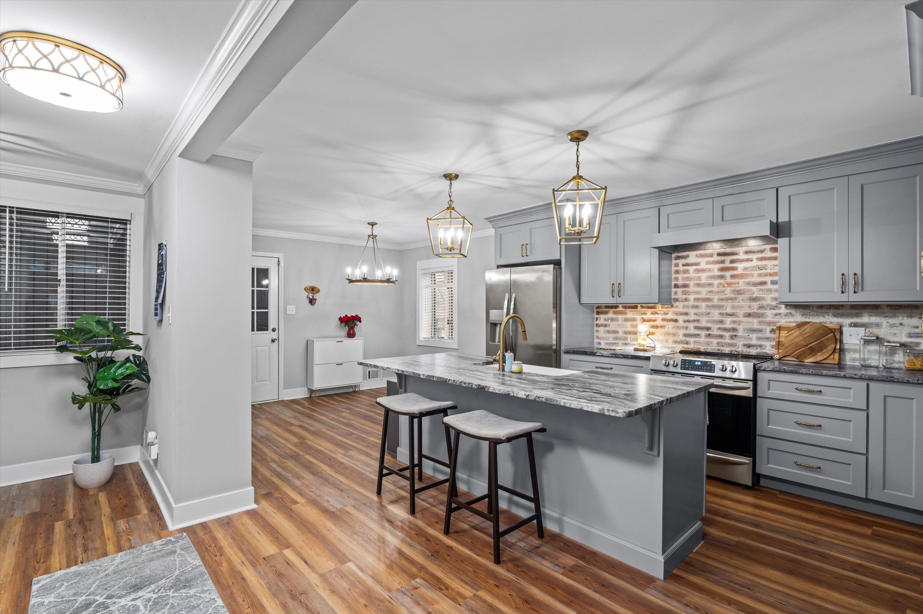 3527 Gleneagles Drive