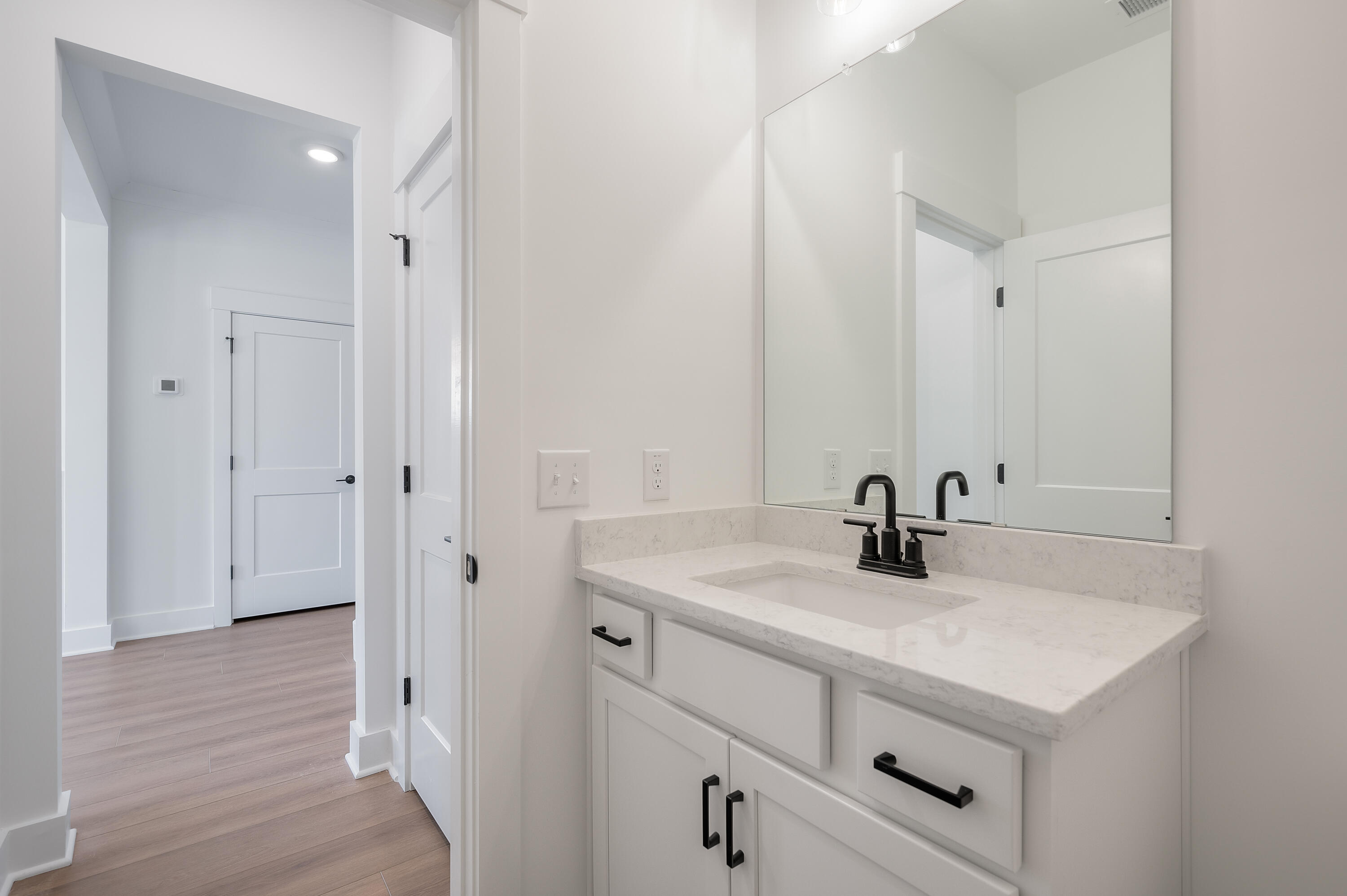 252 Devereux Drive 3001 3001