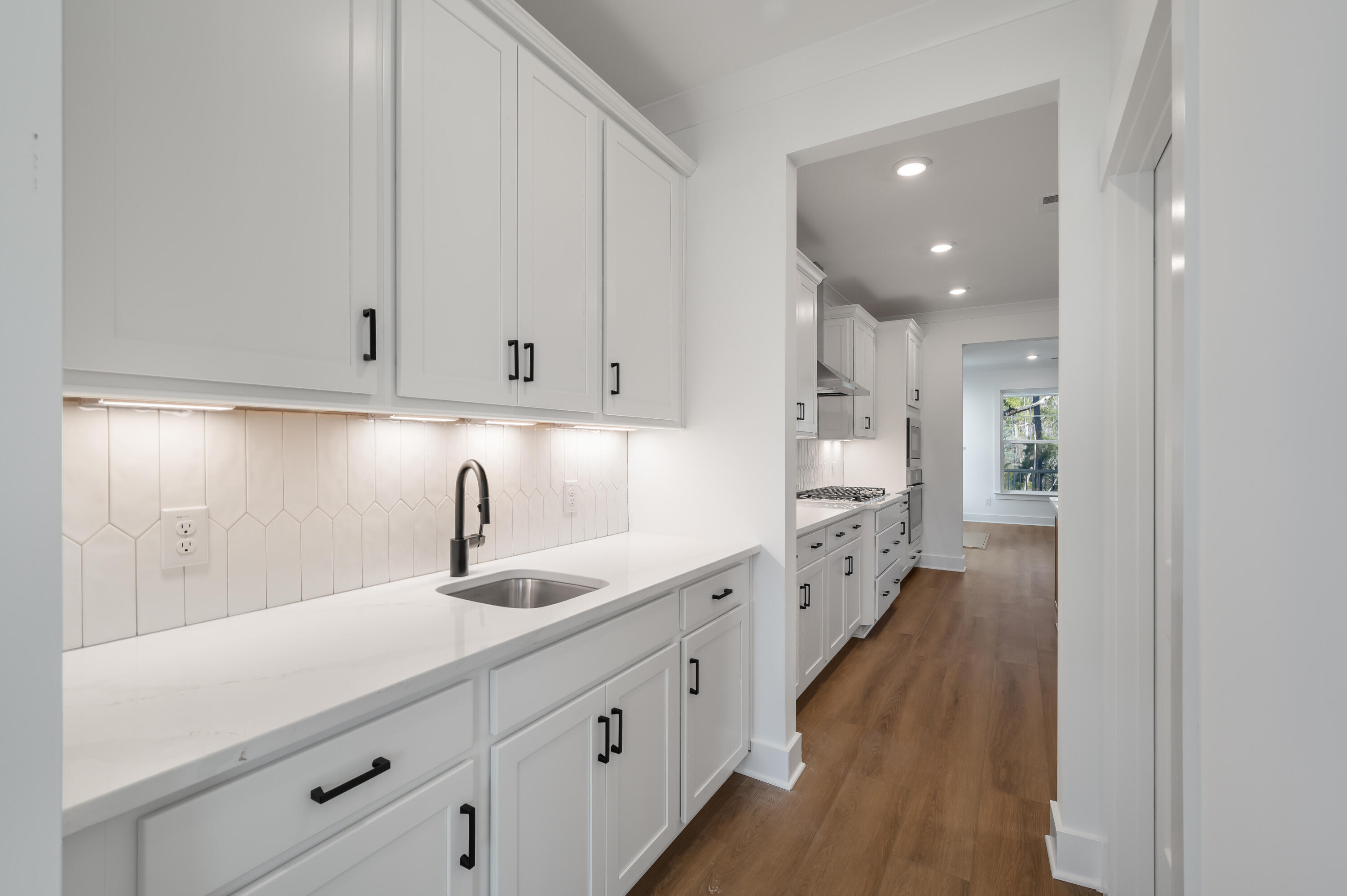 252 Devereux Drive 3001 3001