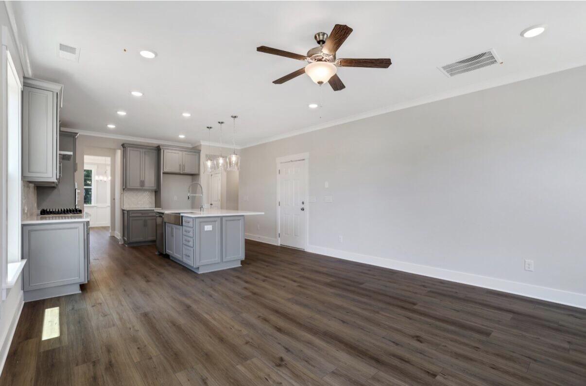 263 Devereux Drive 4001 4001