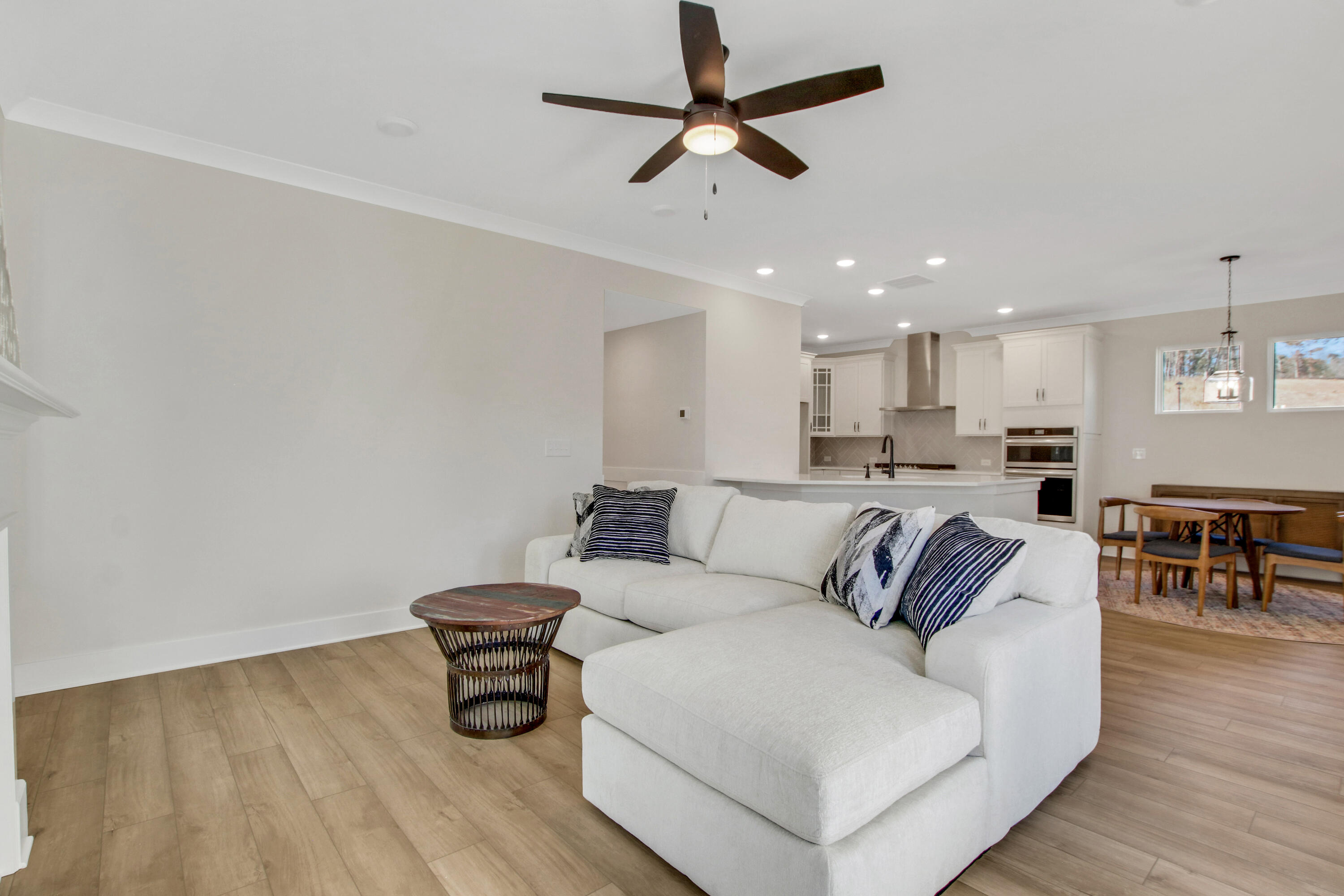 371 Pascalis Place 2004 2004