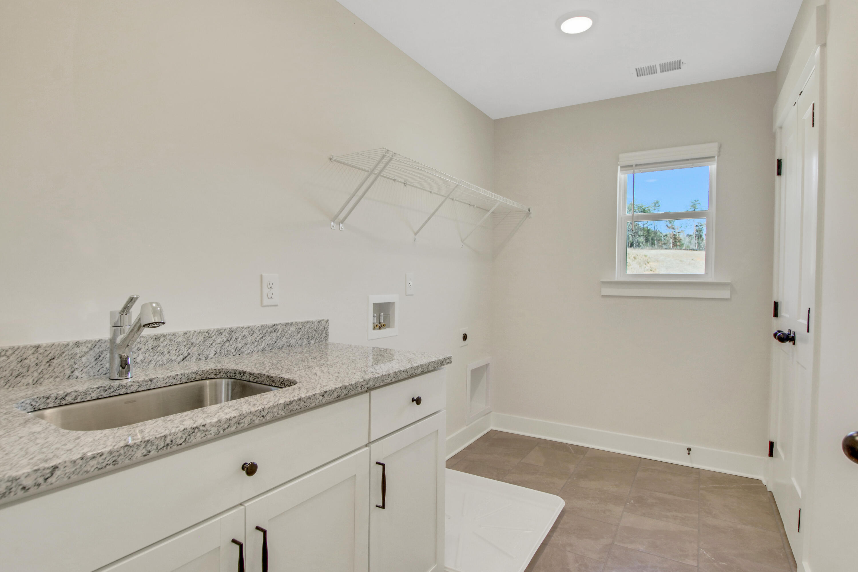 371 Pascalis Place 2004 2004