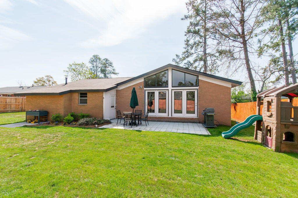 3923 Marsella Avenue