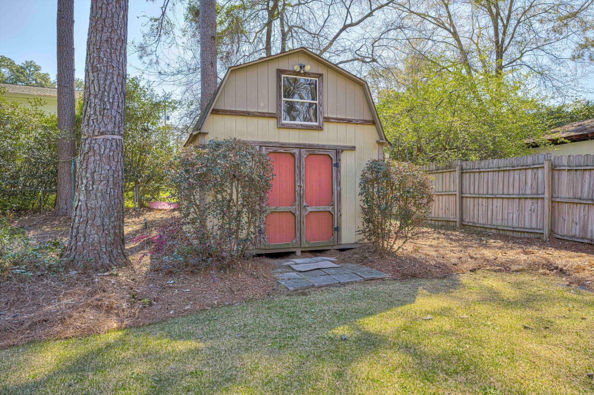 6141 Northside Drive