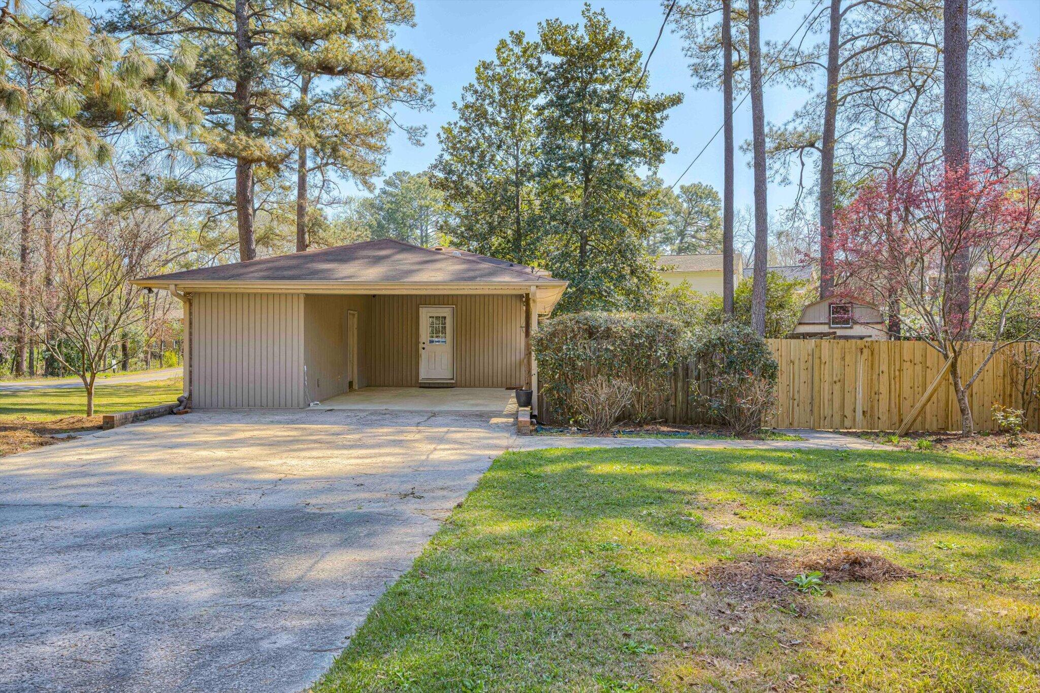 6141 Northside Drive