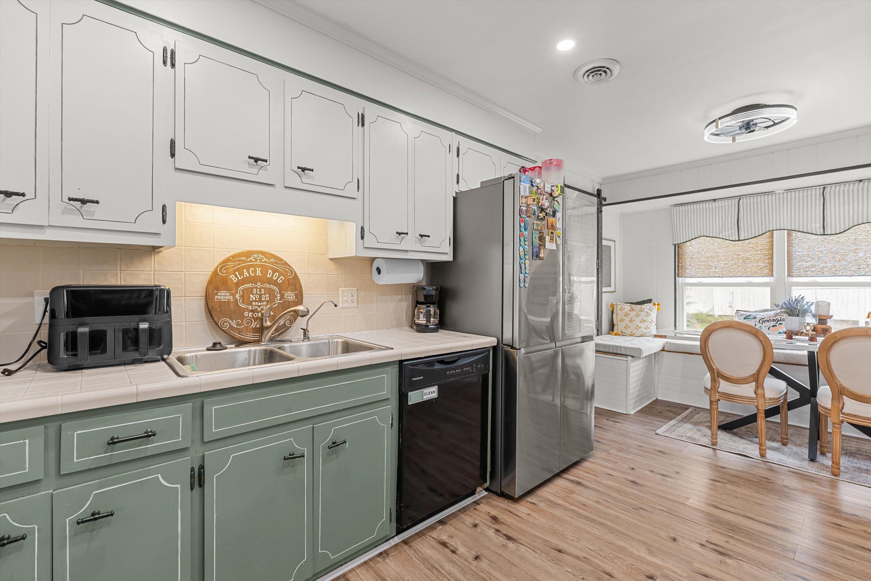 2518 E Springwood Court