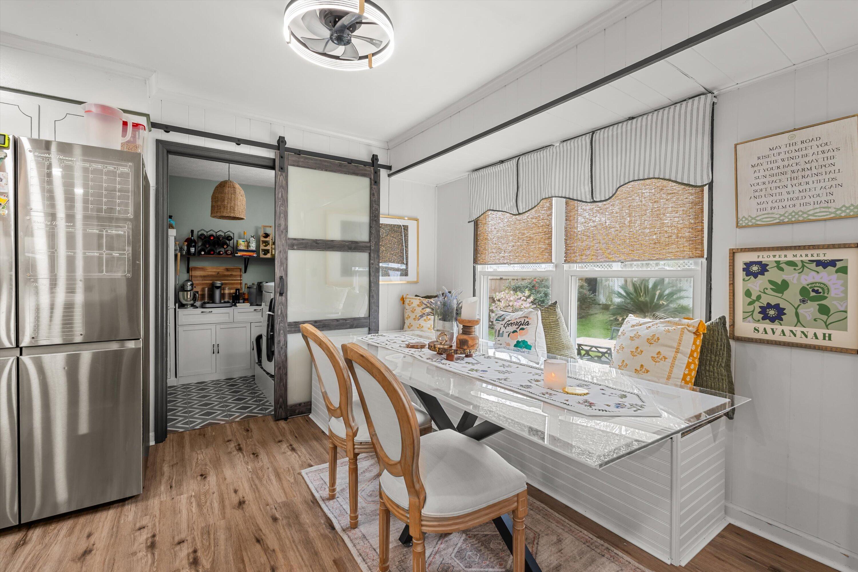 2518 E Springwood Court