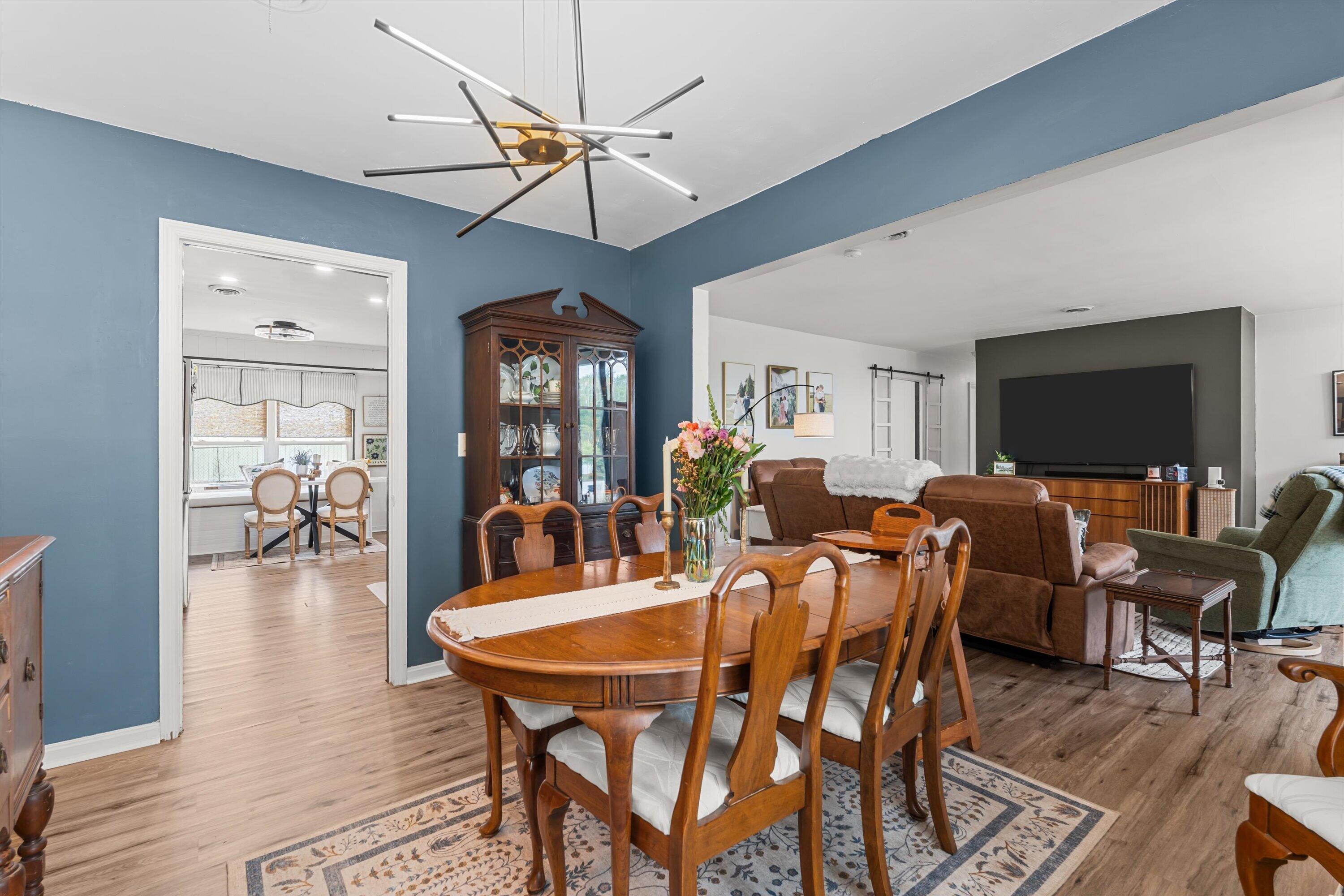 2518 E Springwood Court