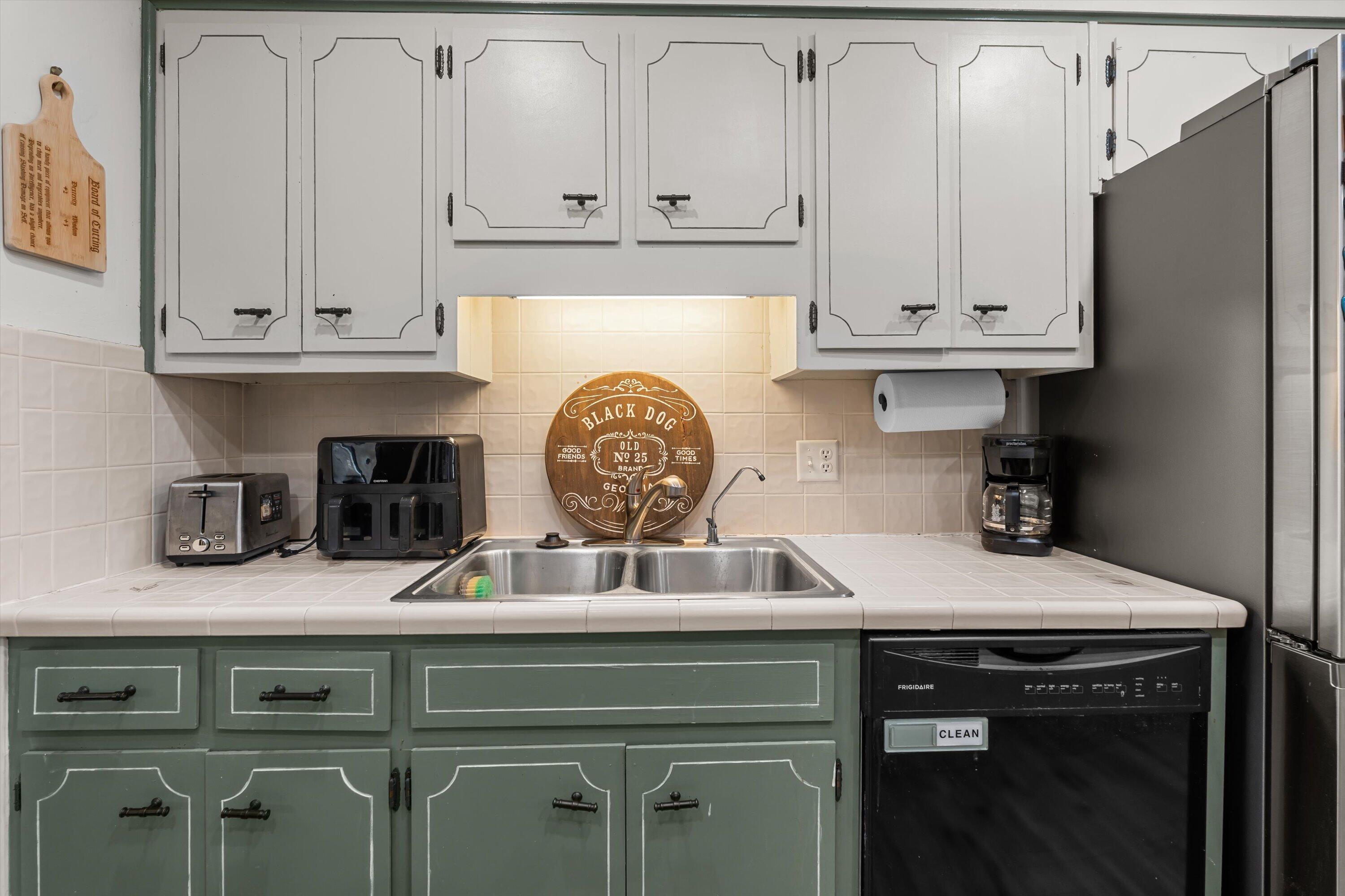 2518 E Springwood Court