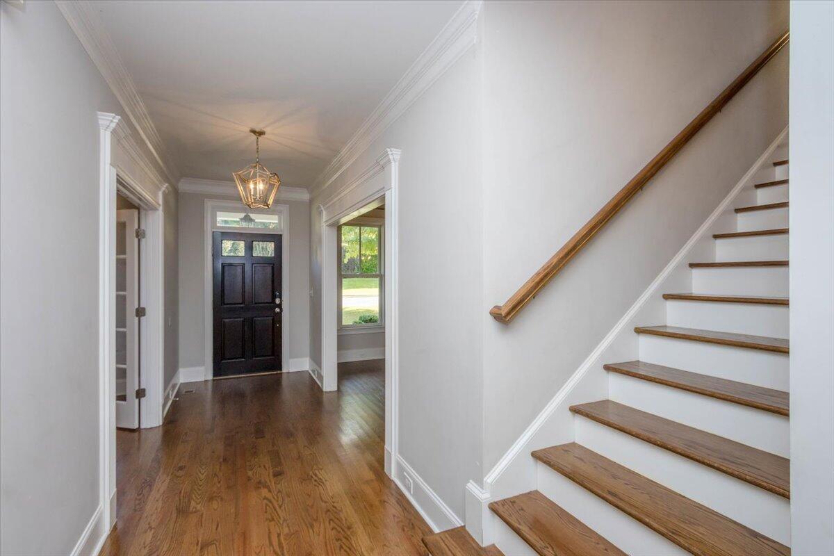 206 Dixon Court