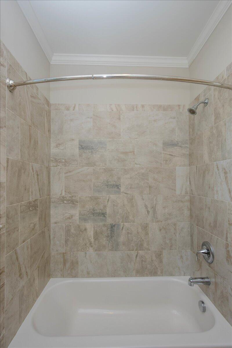 206 Dixon Court