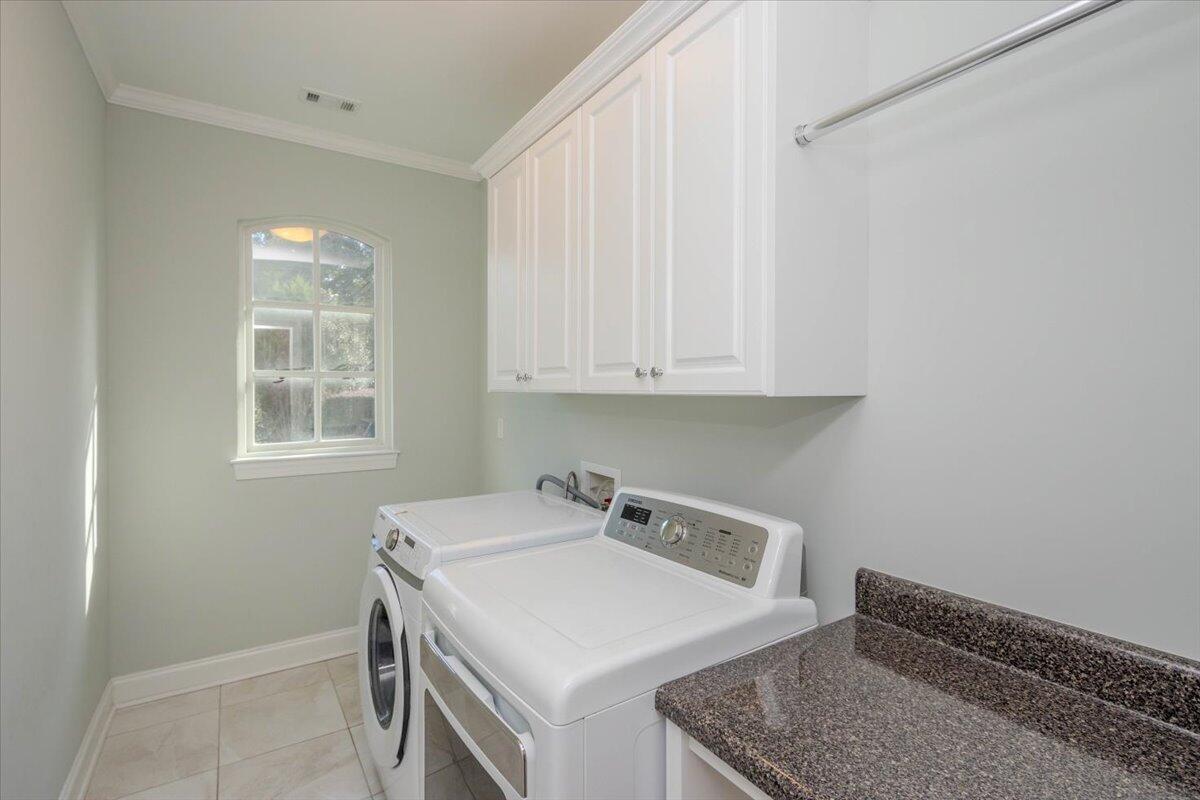 206 Dixon Court