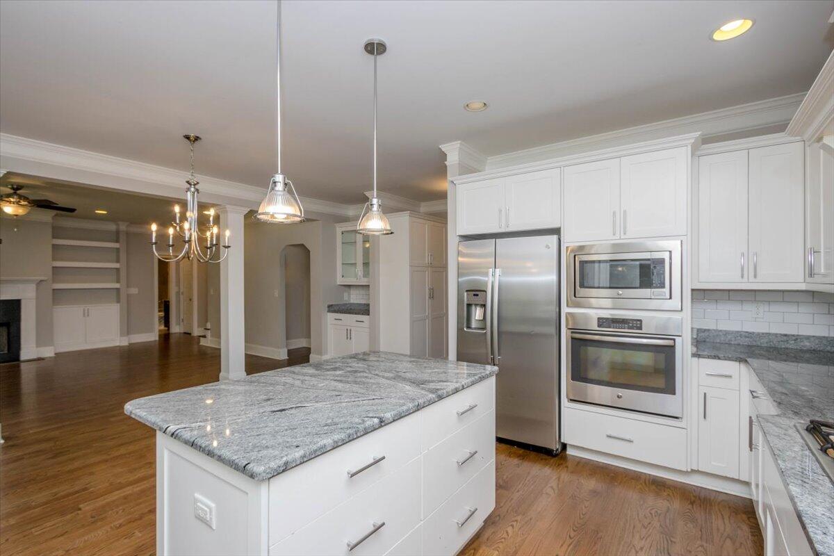 206 Dixon Court